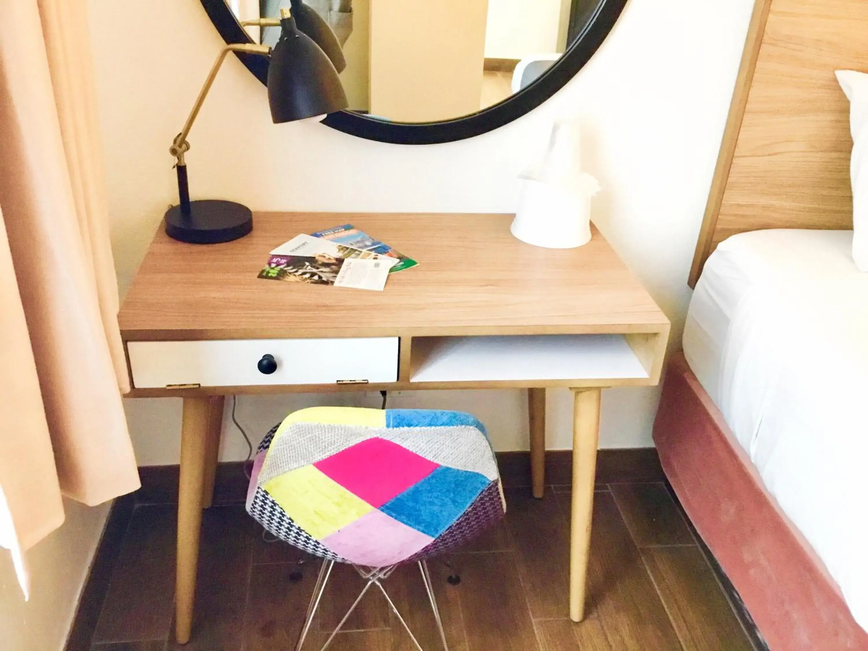 Queen Room with Two Queen Beds in Downtown San Diego Lodge Queen Room with Two Queen Beds in Downtown San Diego Lodge