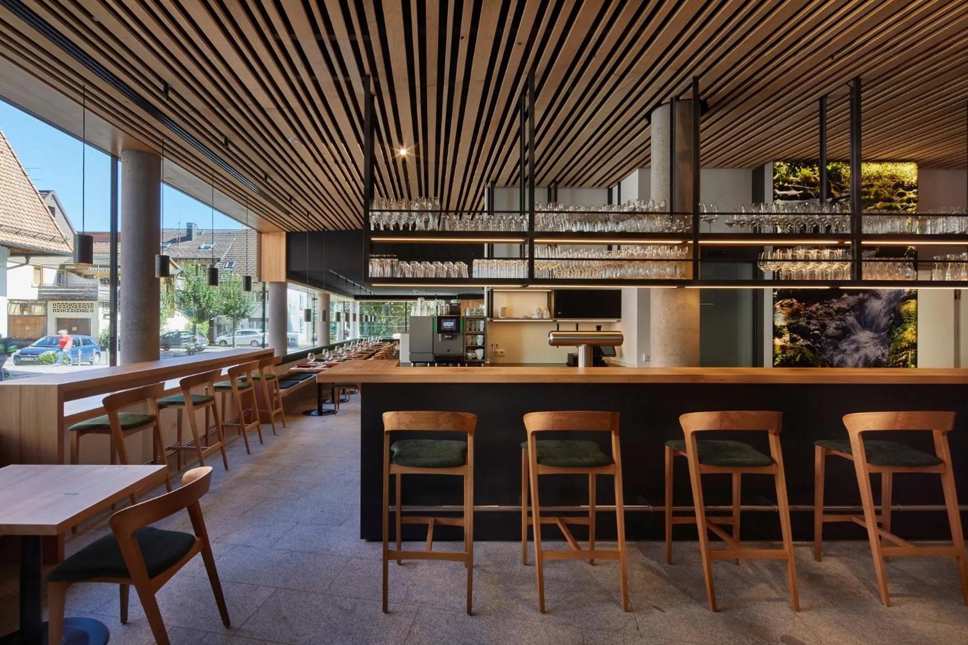 Restaurant/places to eat in ElzLand Hotel 9 Linden