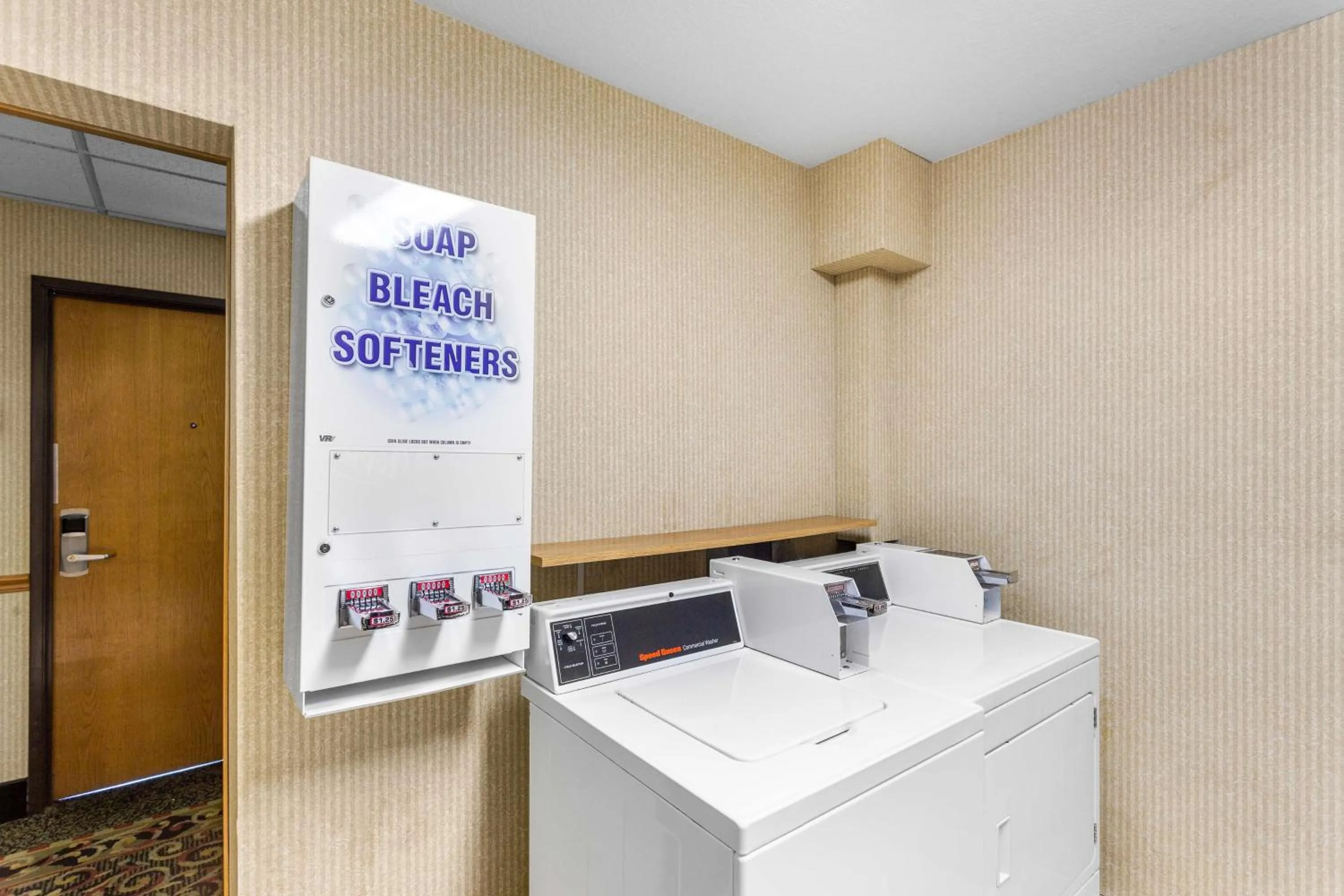 laundry in Best Western Oglesby Inn