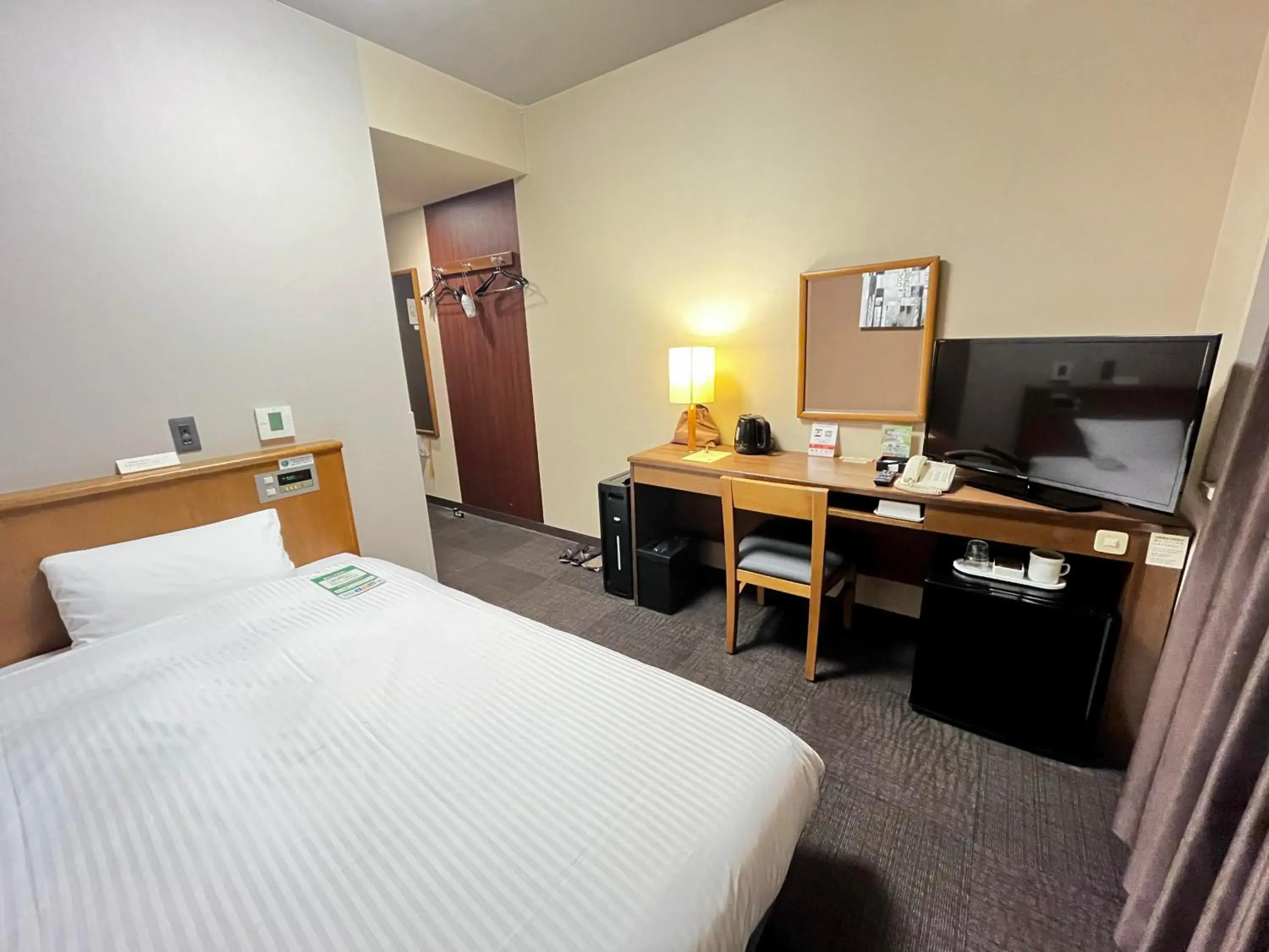 Single Room - single occupancy - Non-Smoking in Route Inn Grantia Hidatakayama Wakura no yado Single Room - single occupancy - Non-Smoking in Route Inn Grantia Hidatakayama Wakura no yado