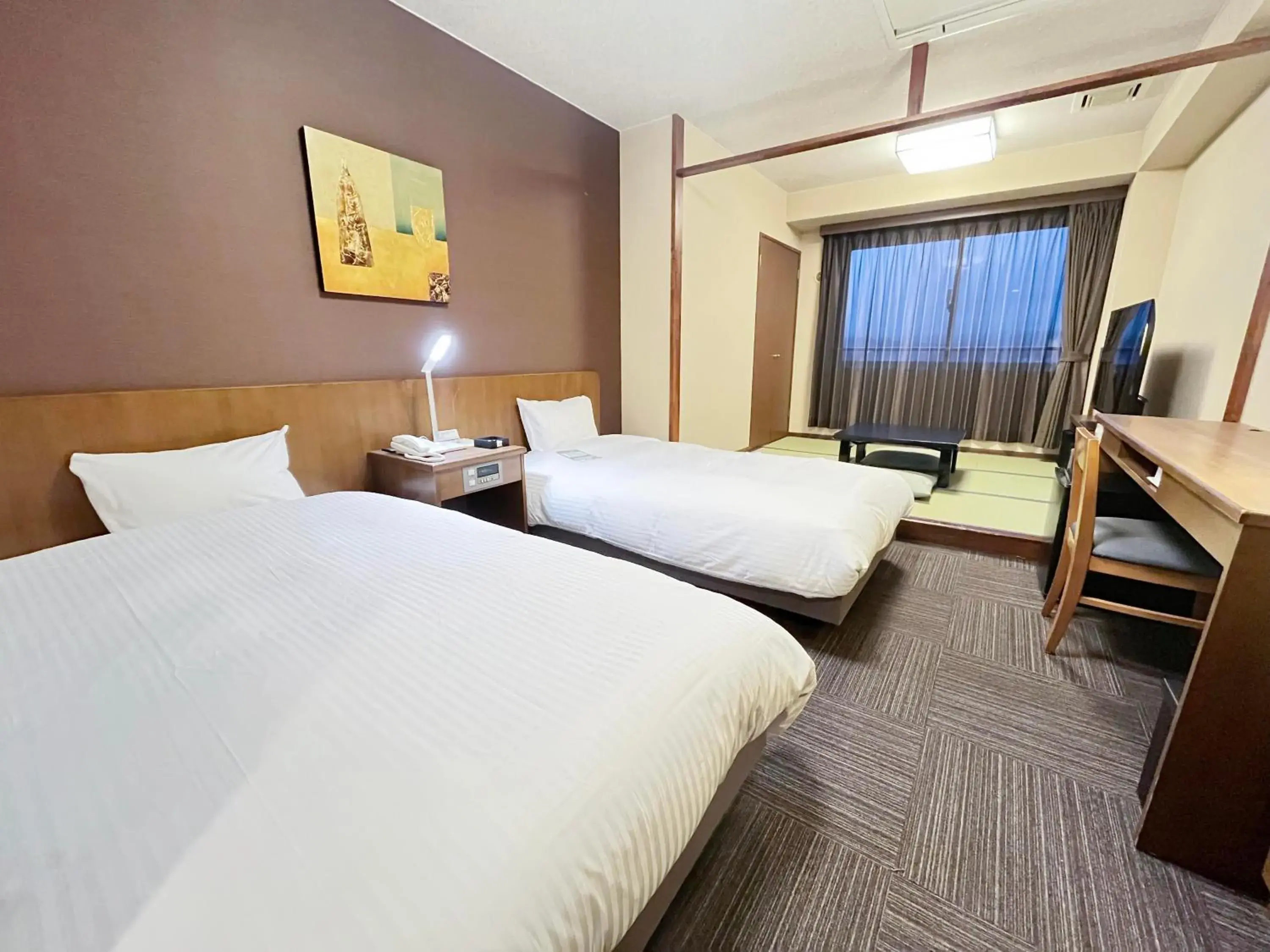 Standard Room with Tatami Area - single occupancy - Non-Smoking in Route Inn Grantia Hidatakayama Wakura no yado Standard Room with Tatami Area - single occupancy - Non-Smoking in Route Inn Grantia Hidatakayama Wakura no yado