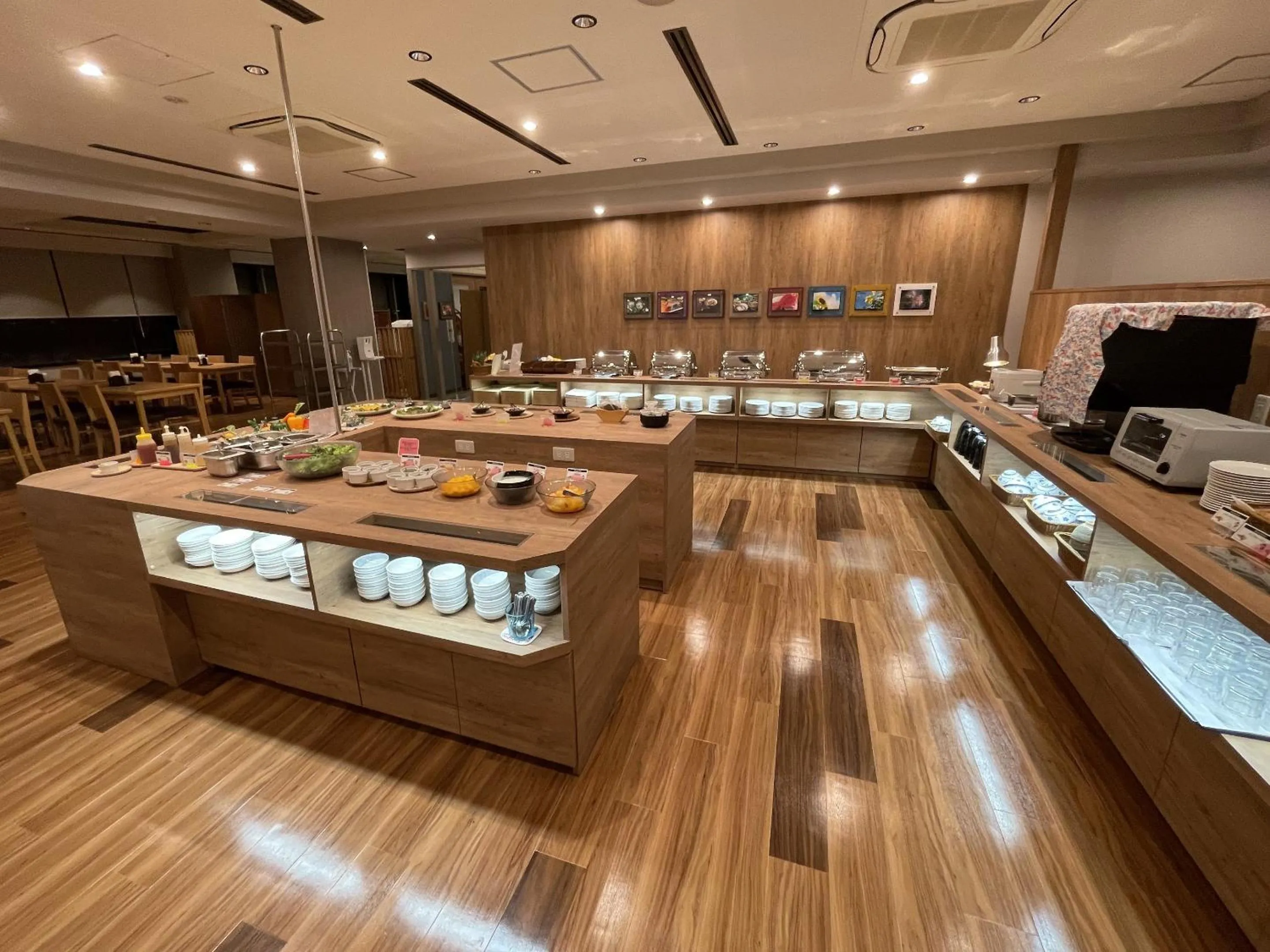 Restaurant/places to eat in Route Inn Grantia Naha