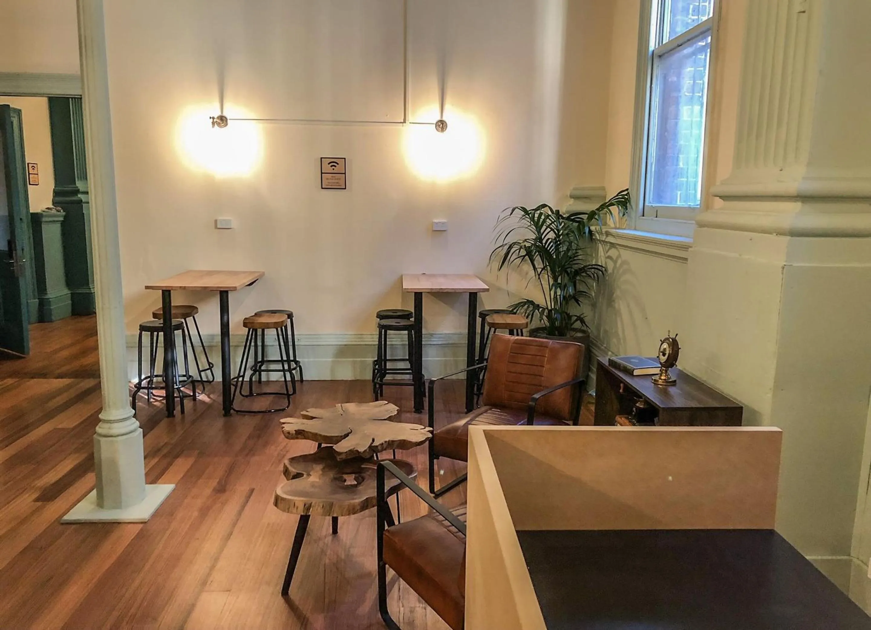 Lounge or bar in Roamer St Kilda