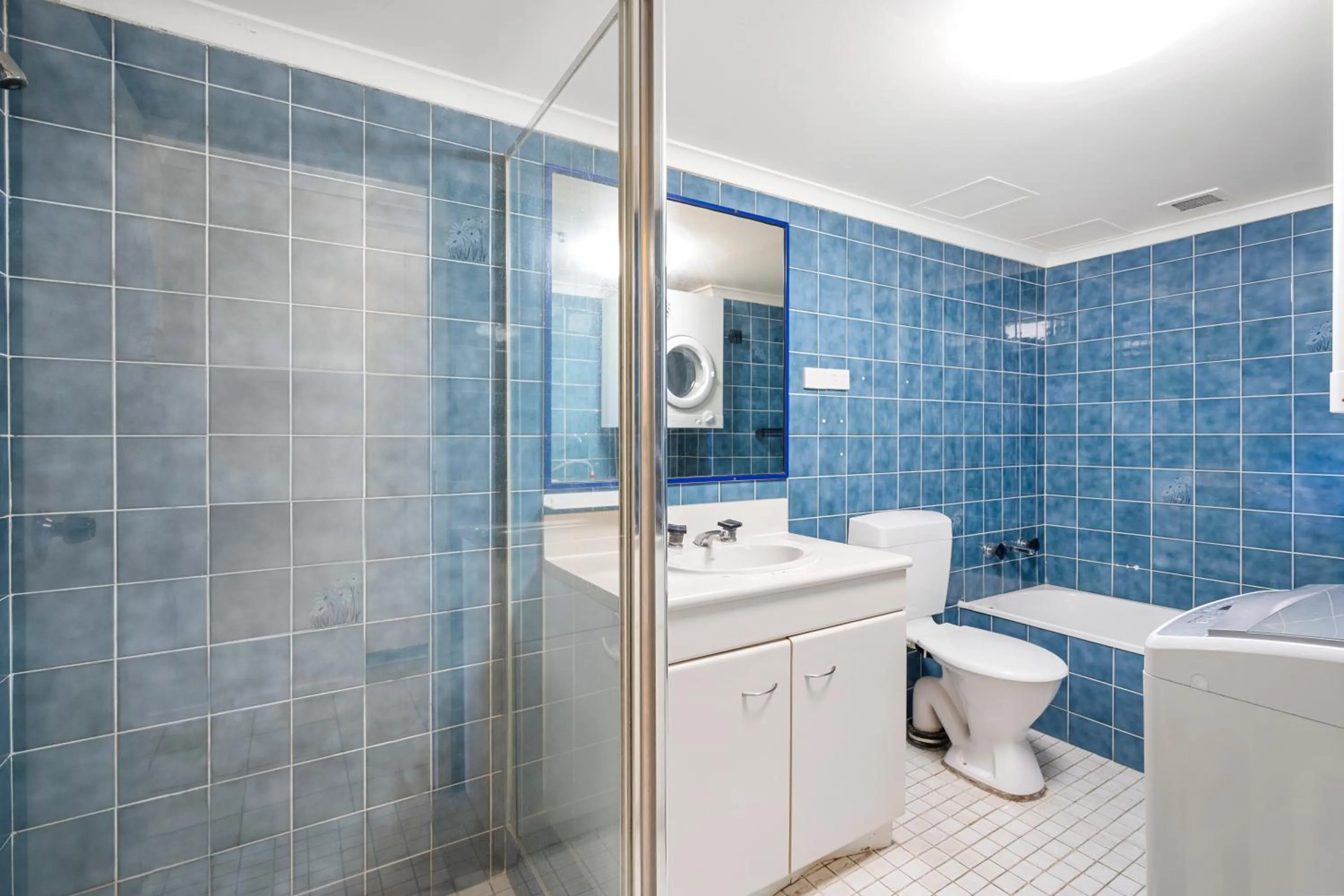 Bathroom in Beachcomber Resort - Official