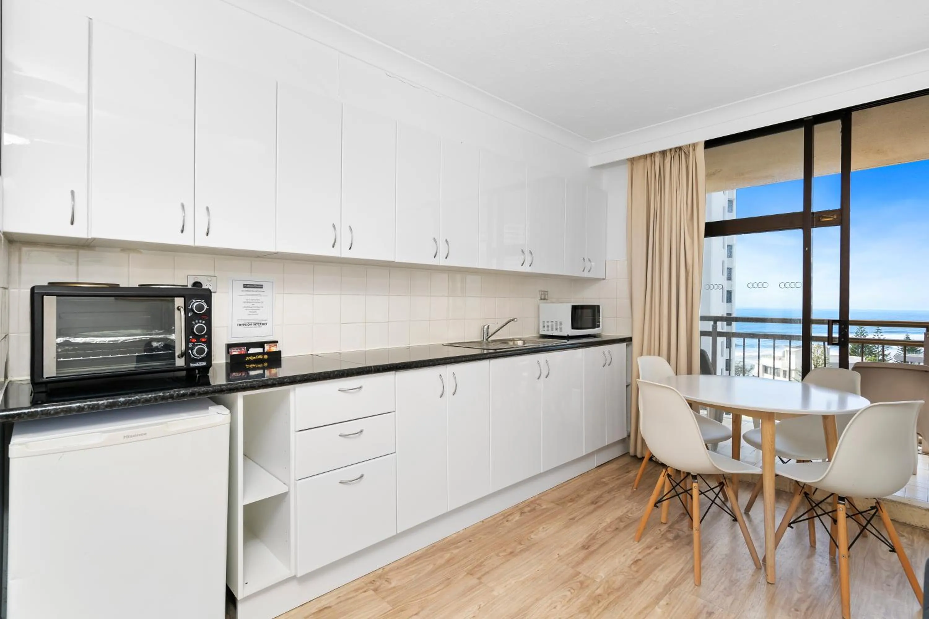 Kitchen or kitchenette in Beachcomber Resort - Official