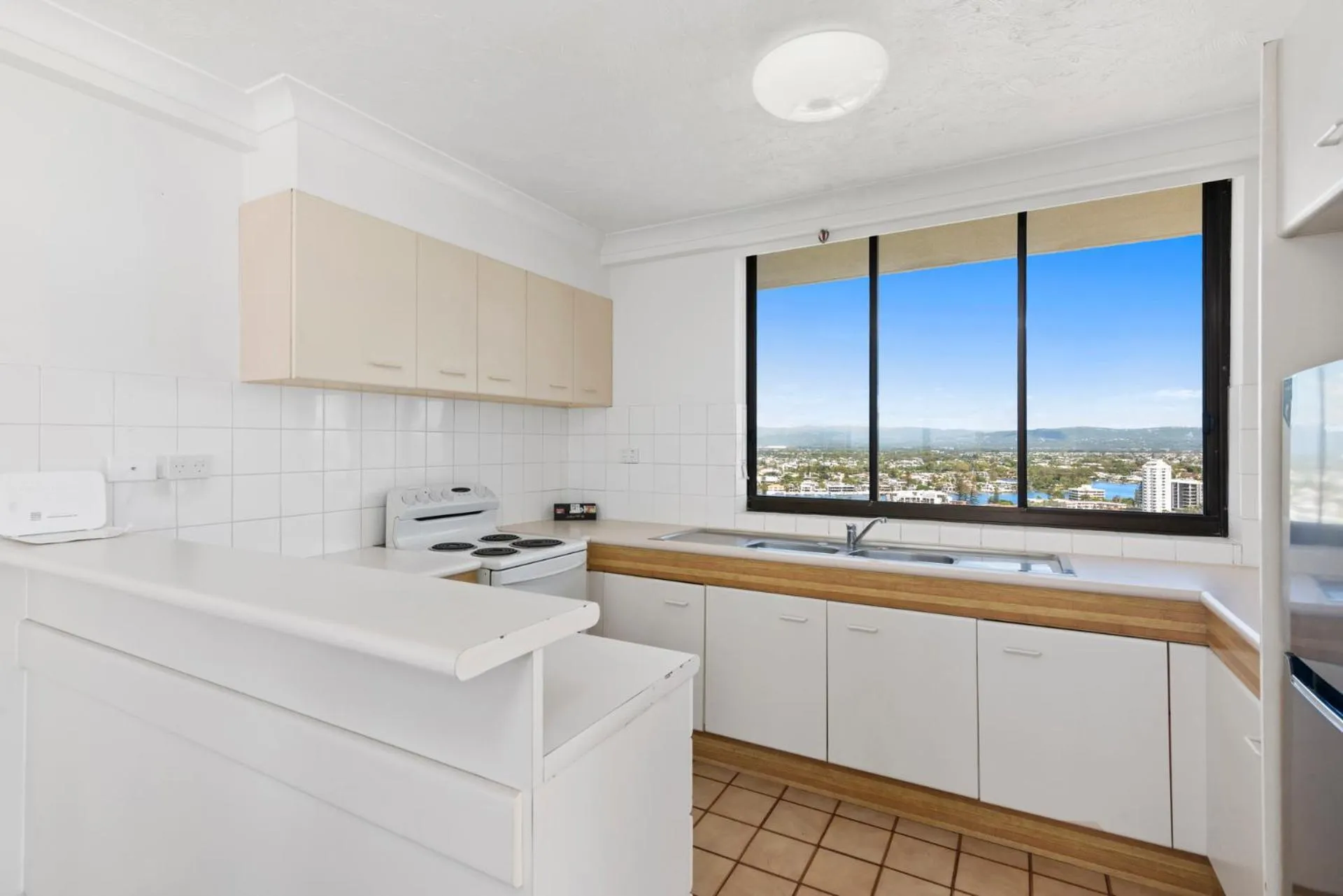 Kitchen or kitchenette in Beachcomber Resort - Official