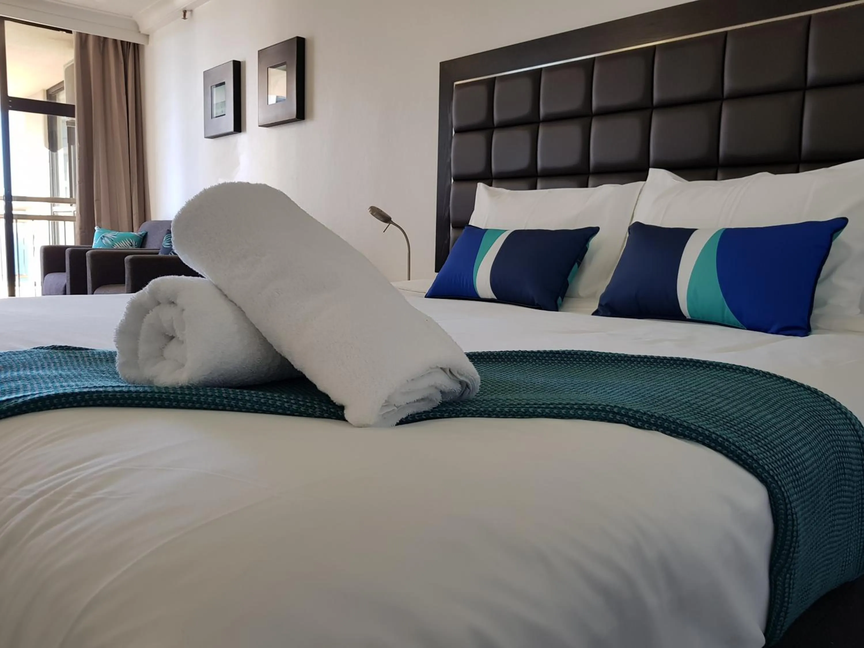 Bed in Beachcomber Resort - Official