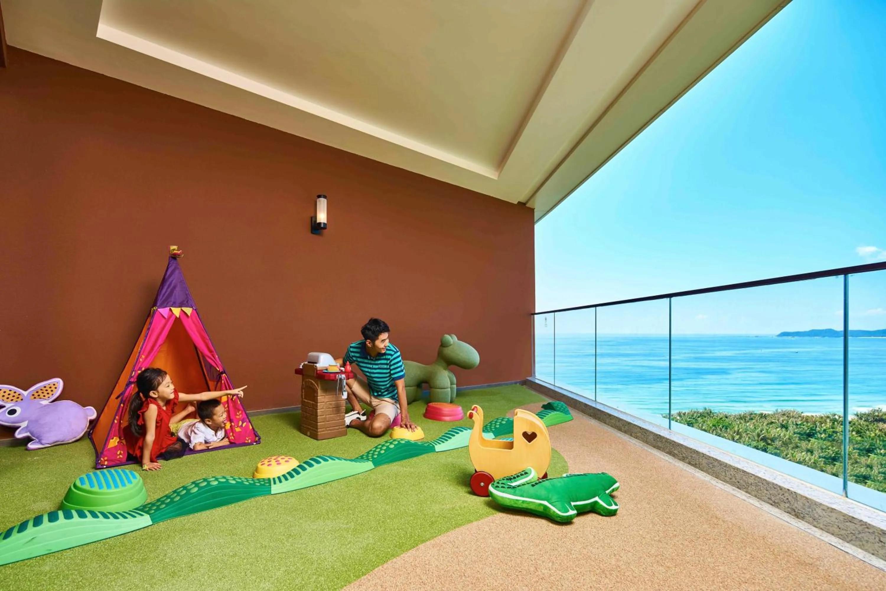 Photo of the whole room in Crowne Plaza Sanya Haitang Bay Resort by IHG