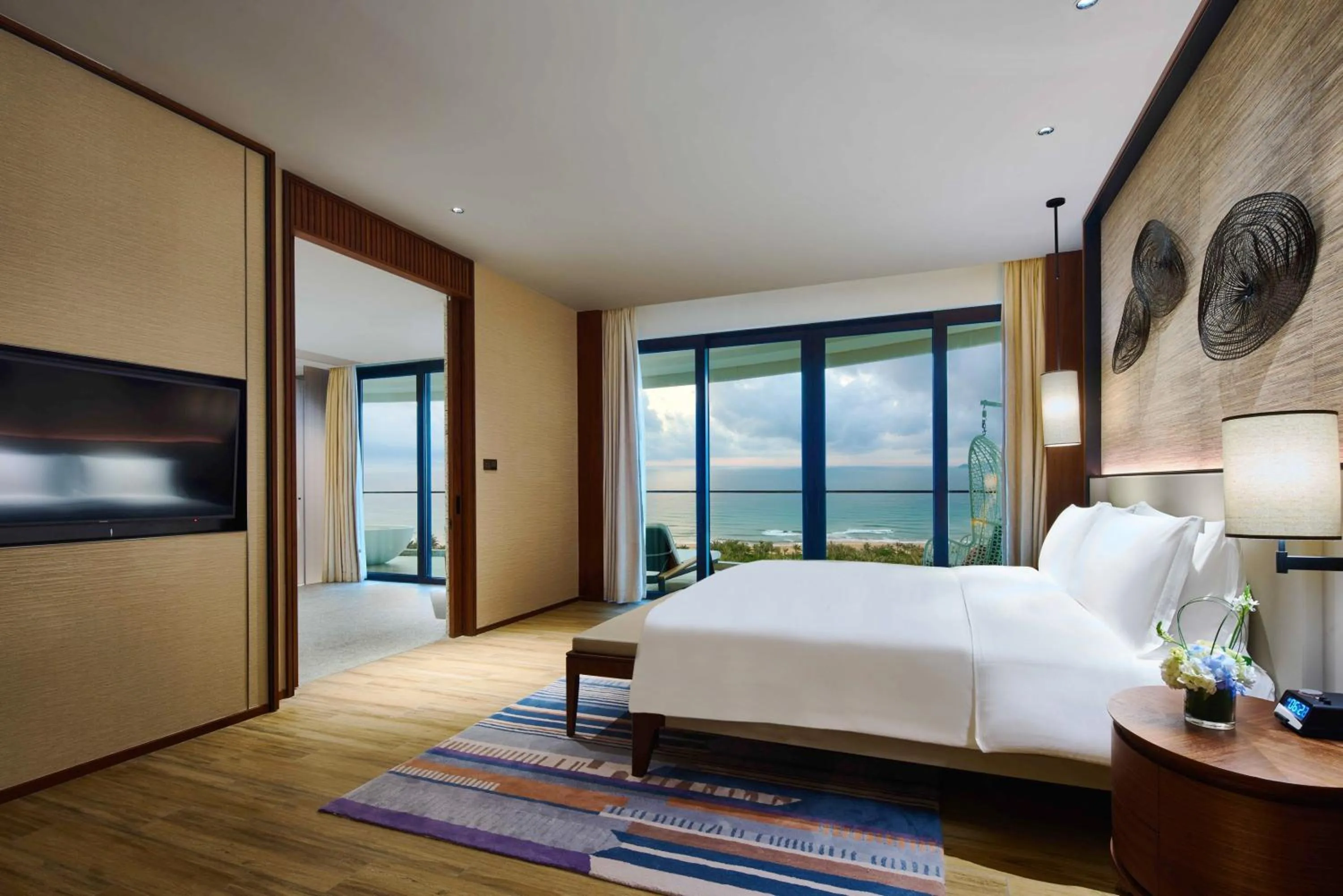 Photo of the whole room, Bed in Crowne Plaza Sanya Haitang Bay Resort by IHG