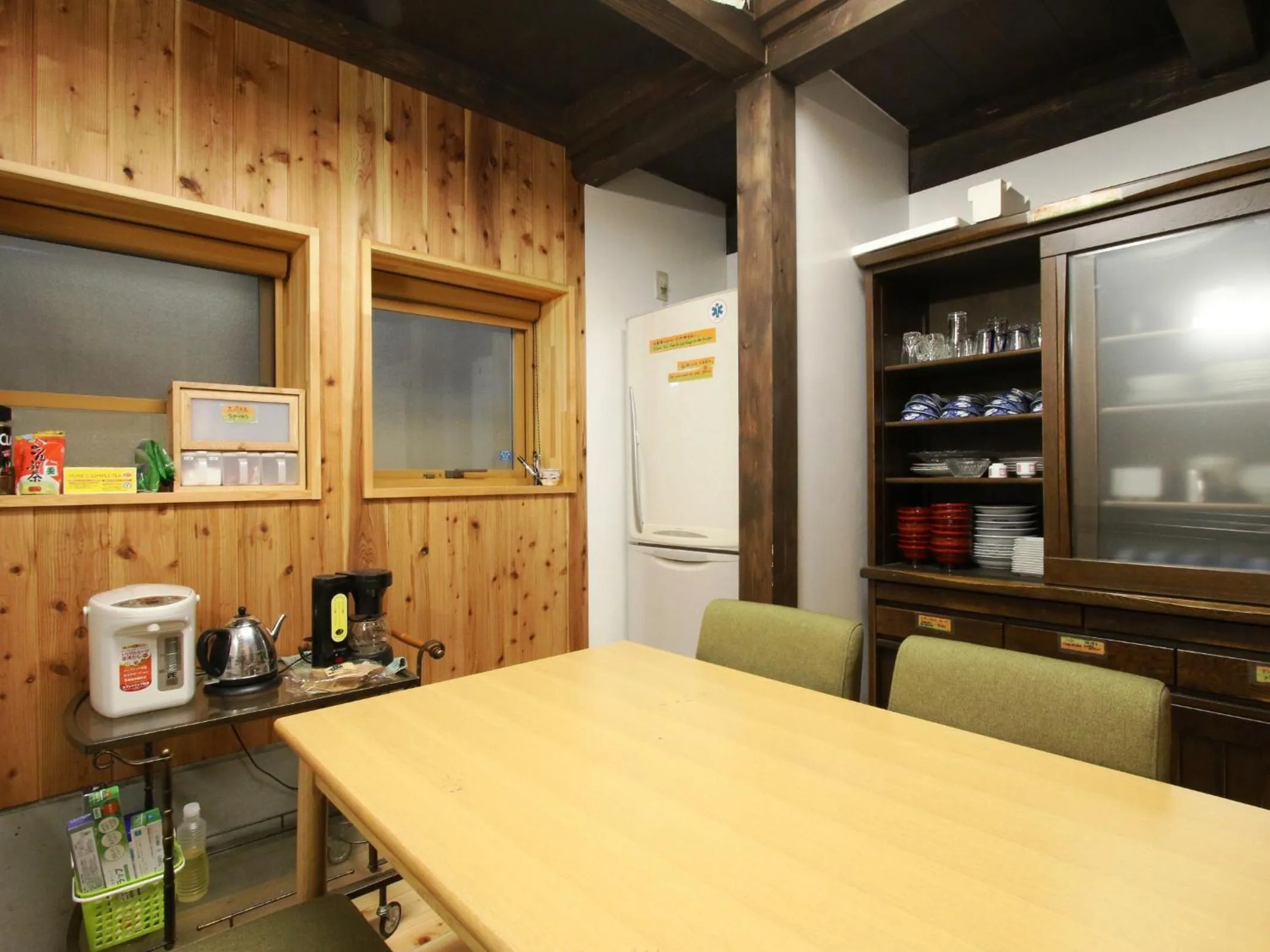 Communal kitchen in Iwamura Guest House Yanagiya