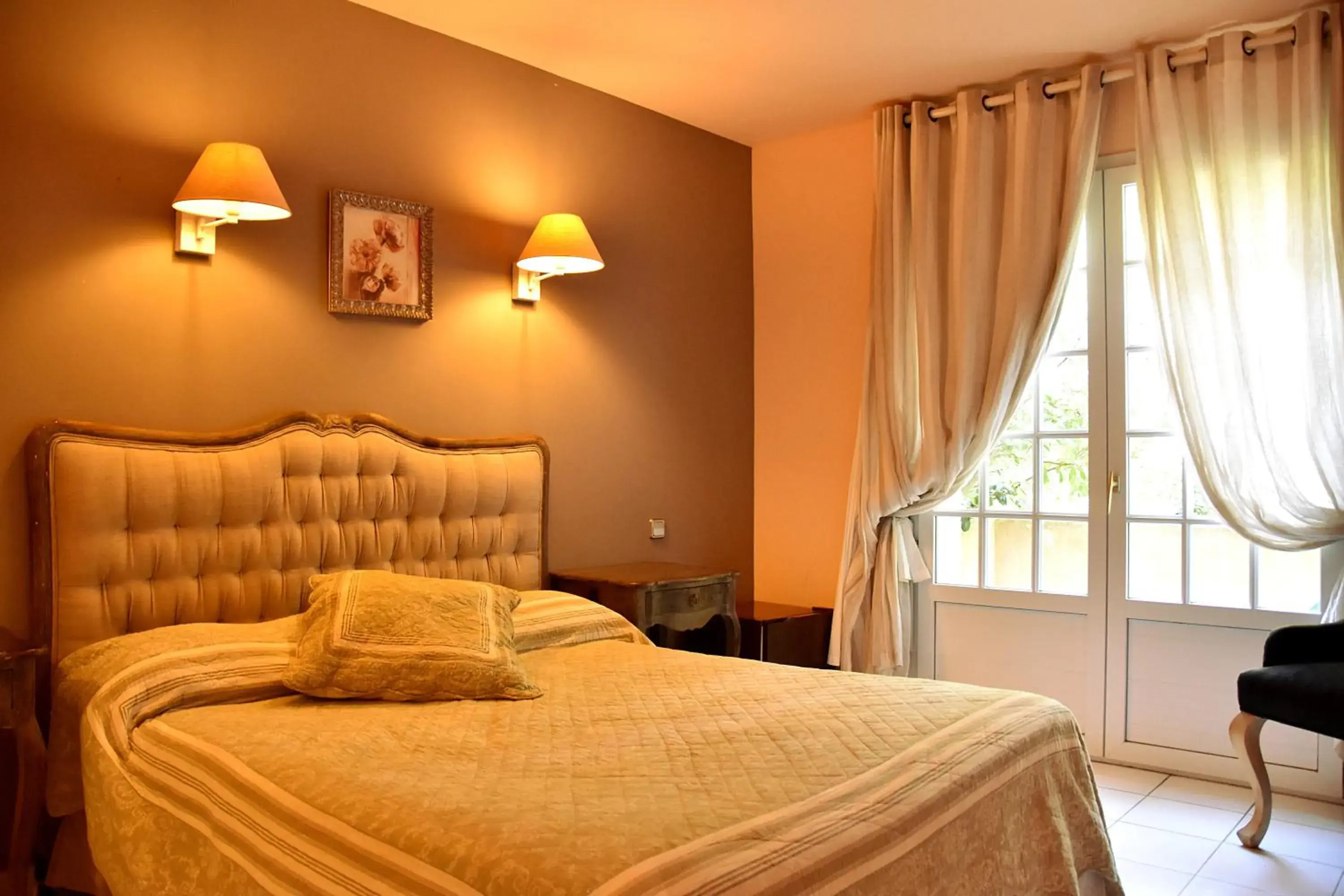 Comfort Double or Twin Room in Hotel Les Mazets Des Roches Comfort Double or Twin Room in Hotel Les Mazets Des Roches