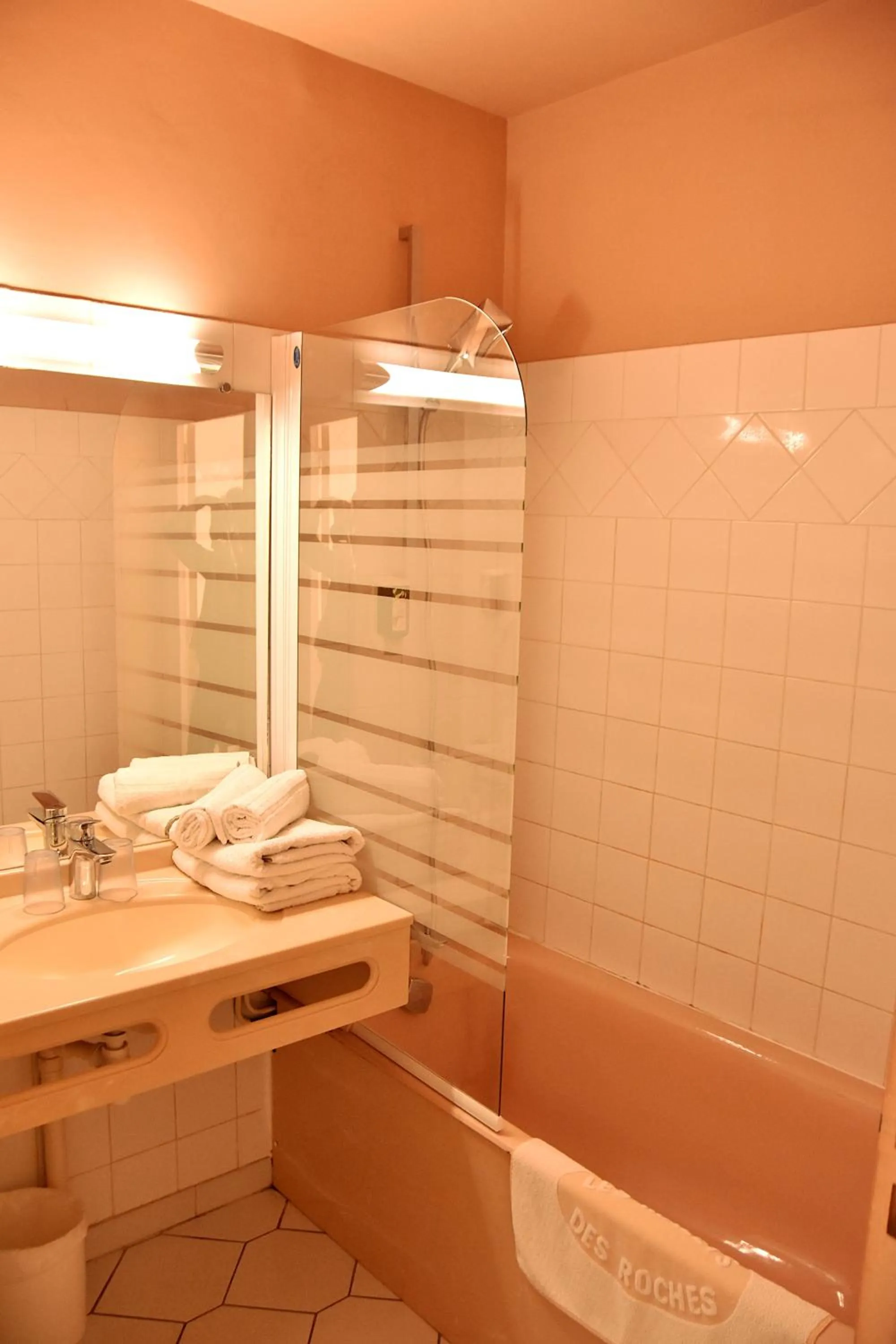 Bathroom in Hotel Les Mazets Des Roches