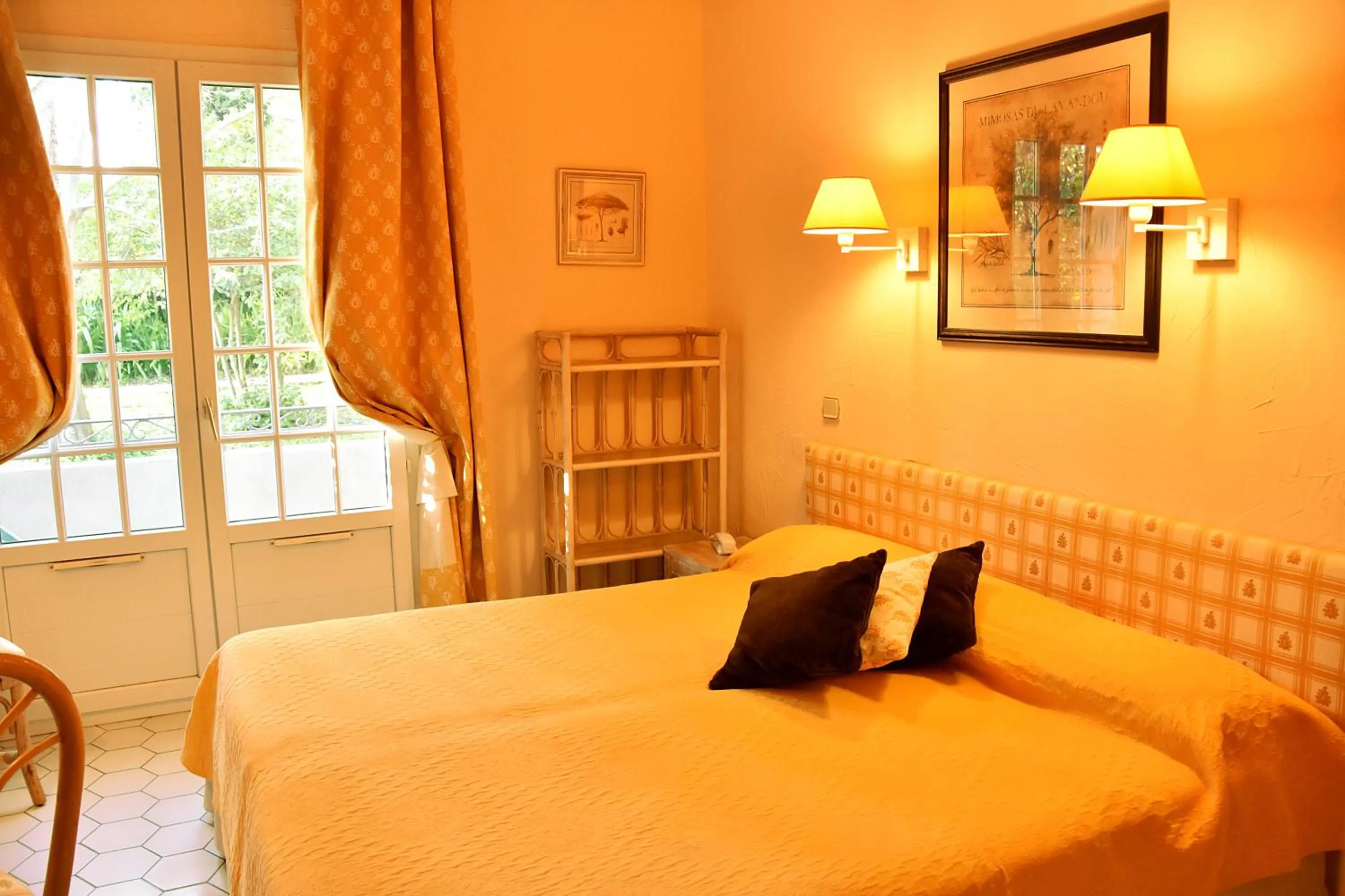 Bedroom, Bed in Hotel Les Mazets Des Roches