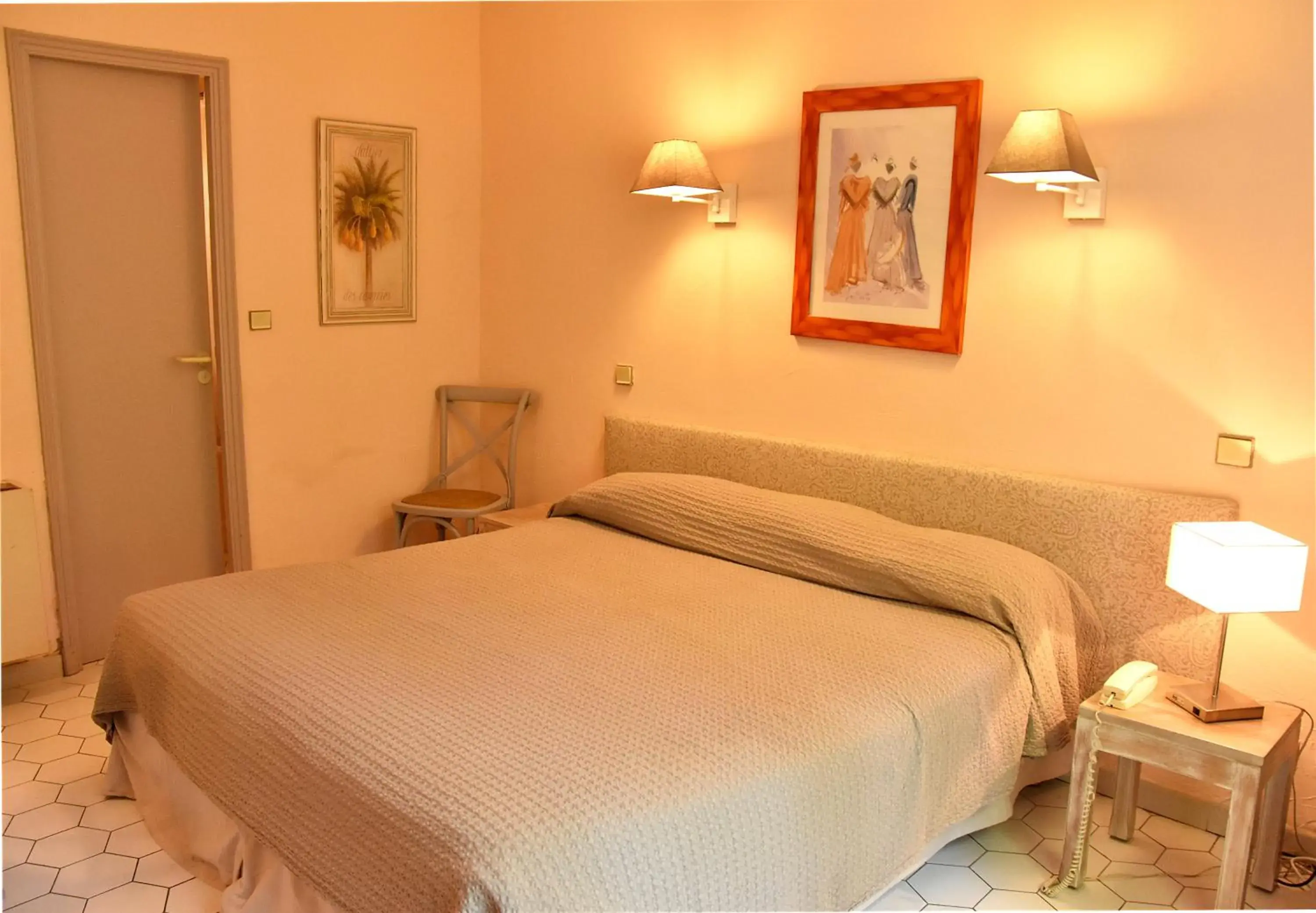 ZEN Double or Twin Room in Hotel Les Mazets Des Roches ZEN Double or Twin Room in Hotel Les Mazets Des Roches