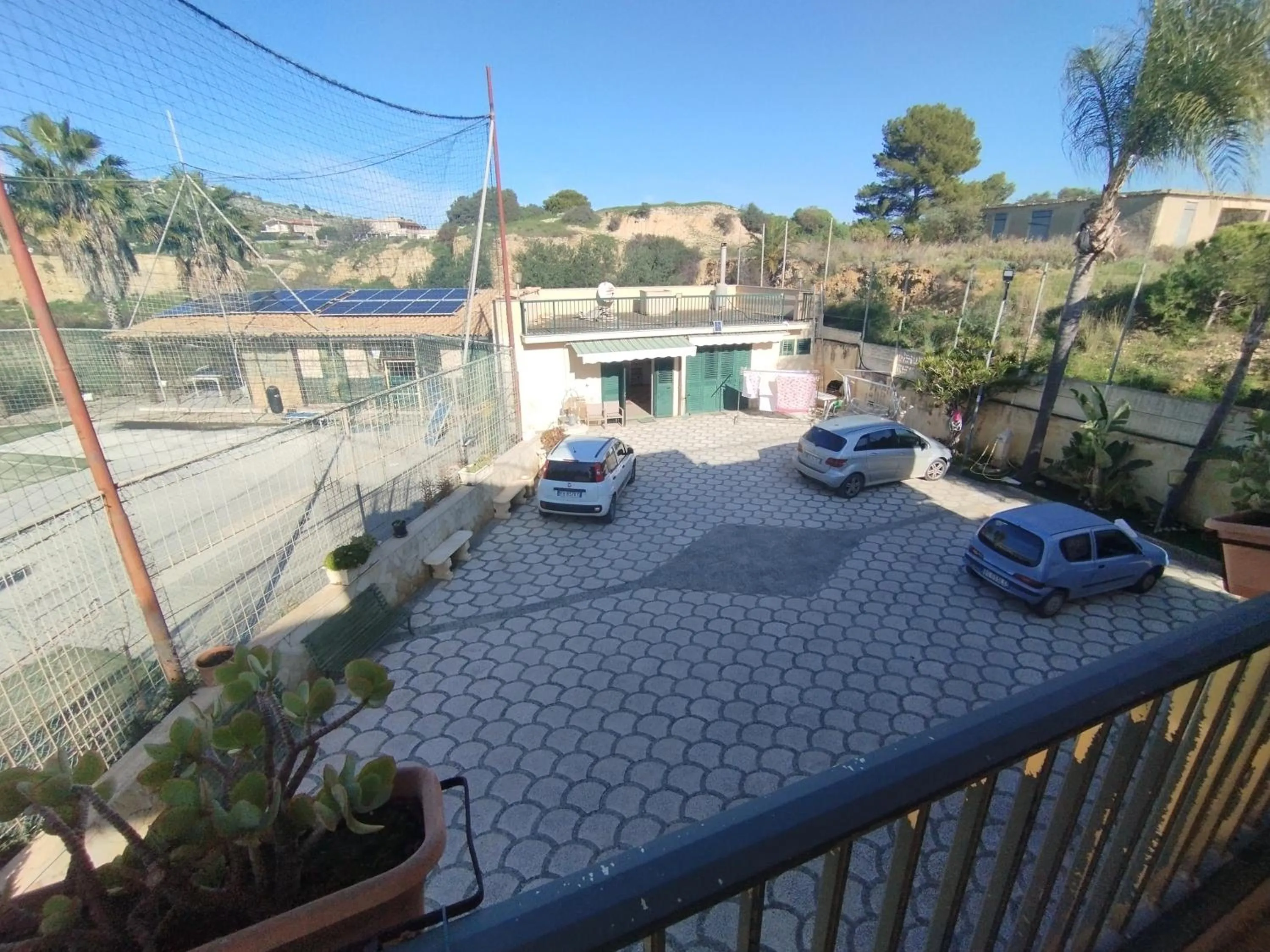 Inner courtyard view in B&B Villa Marinetti