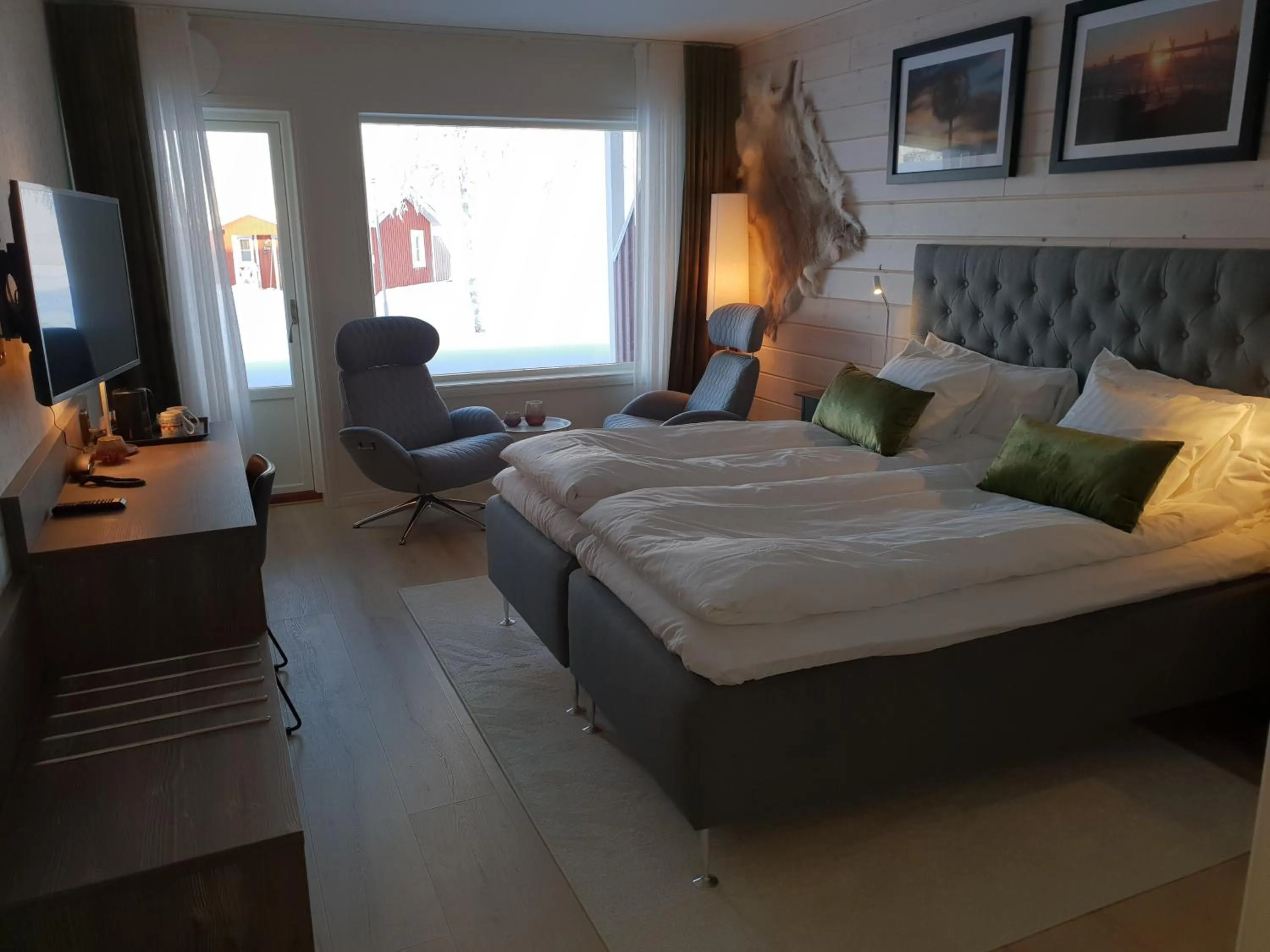 Property building, Bed in Kukkolaforsen Turist & Konferens