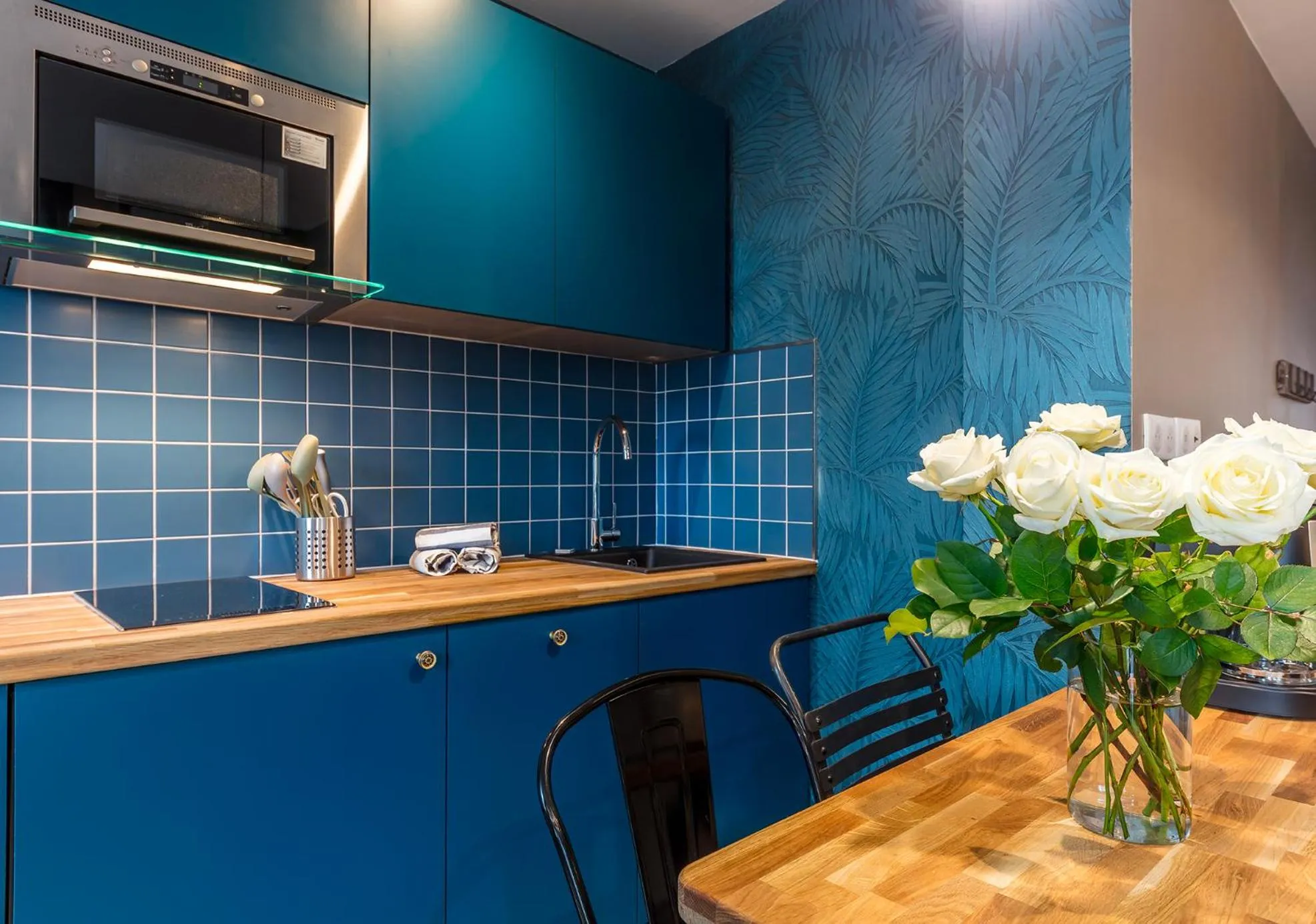 Kitchen or kitchenette in BE YOU LUXURY APART'HÔTEL Paris