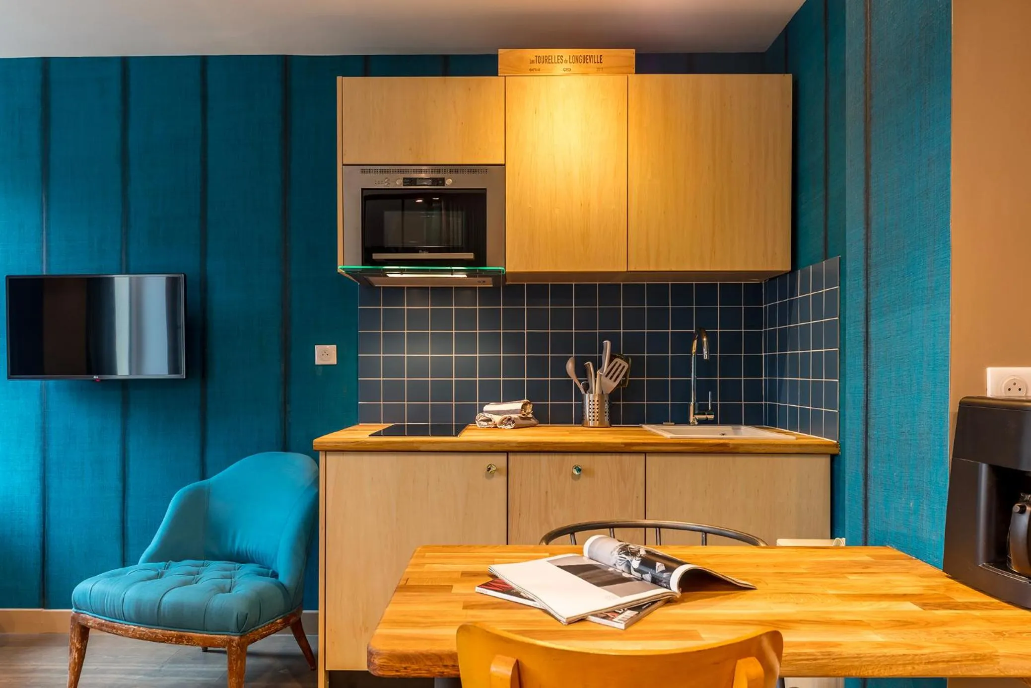 Kitchen or kitchenette in BE YOU LUXURY APART'HÔTEL Paris