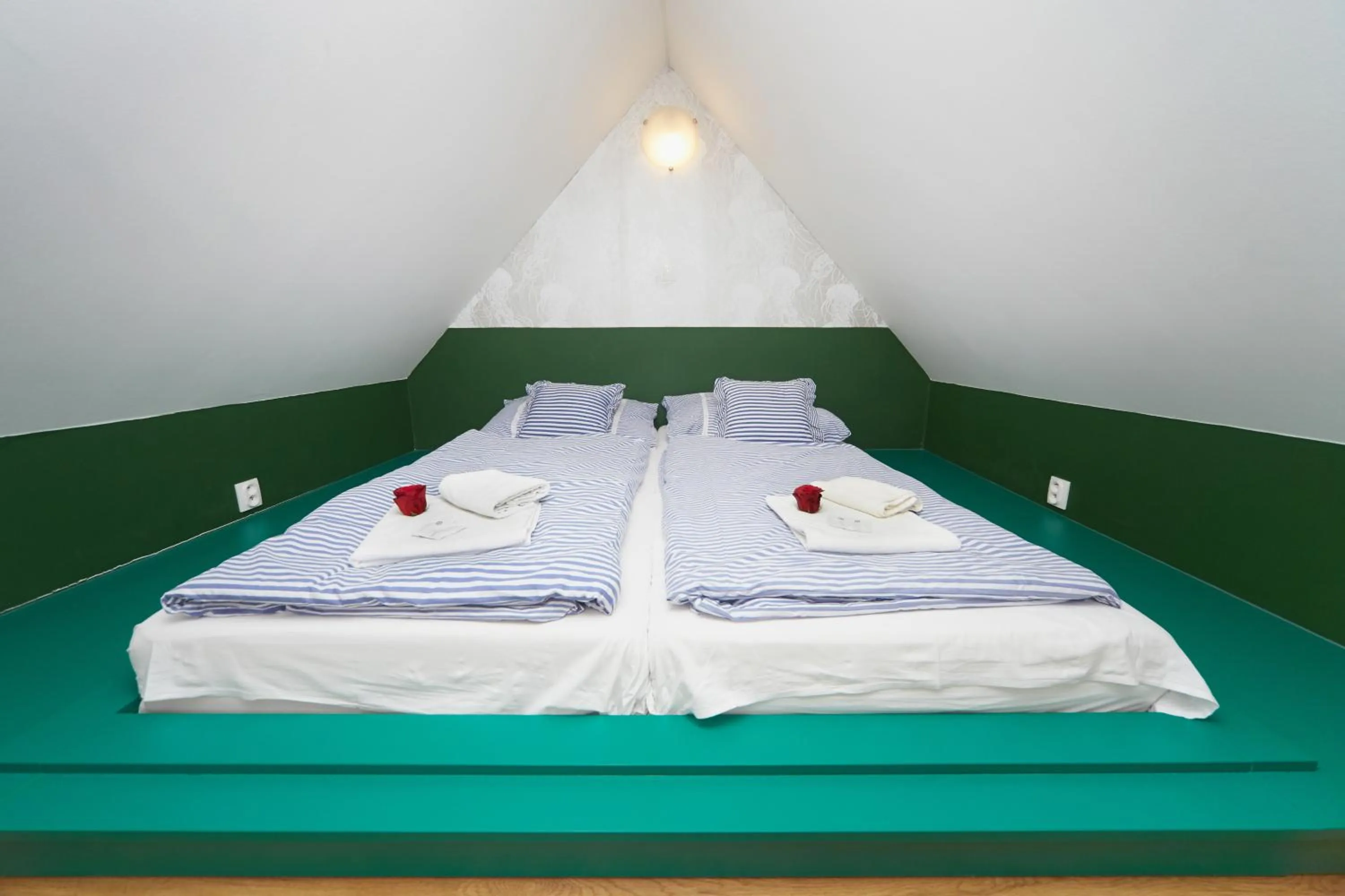 Bed in Vltavská pohádka