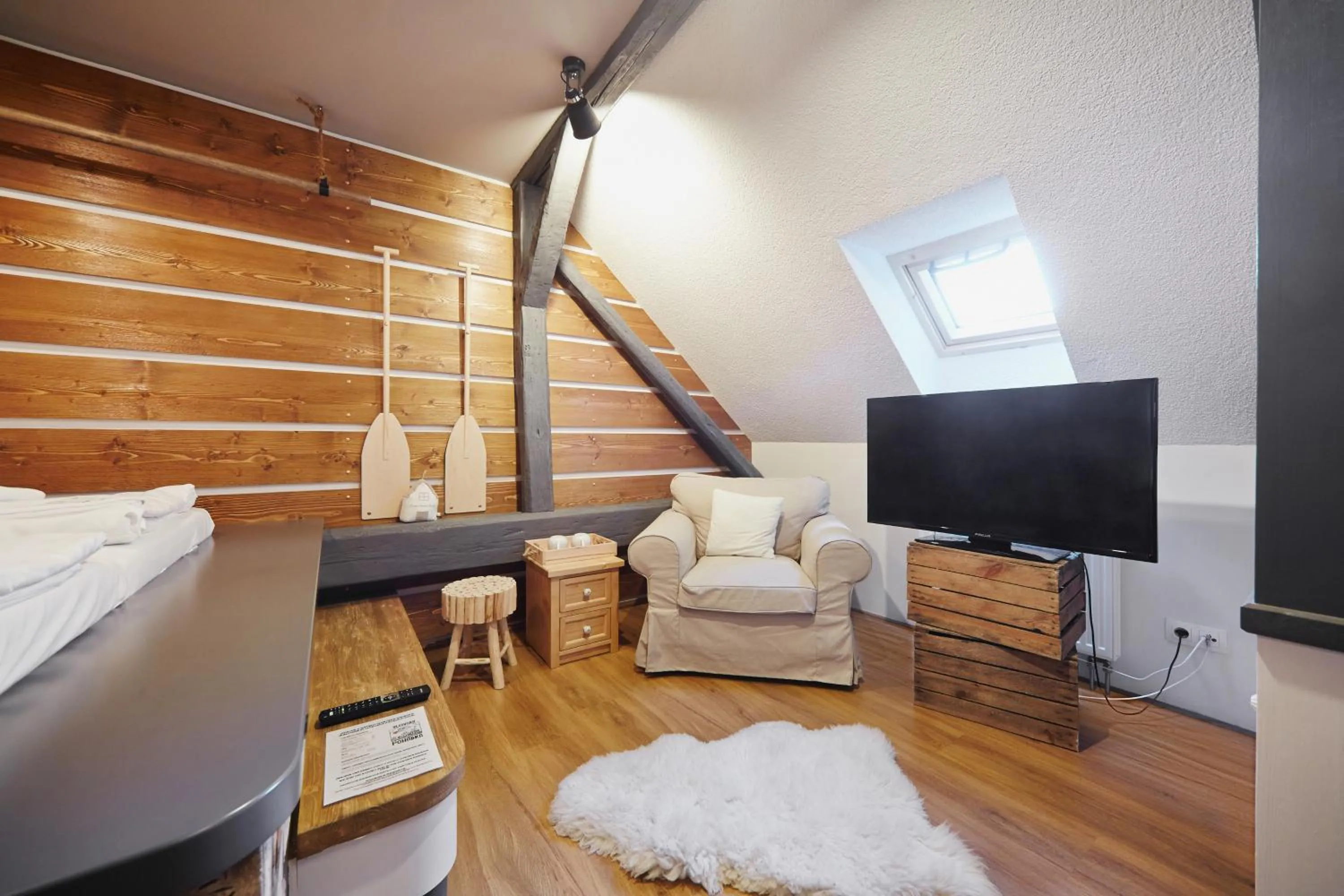 Bed in Vltavská pohádka