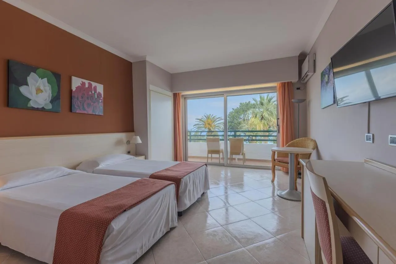 Bed in Aldiana Club Rocca Nettuno Calabria