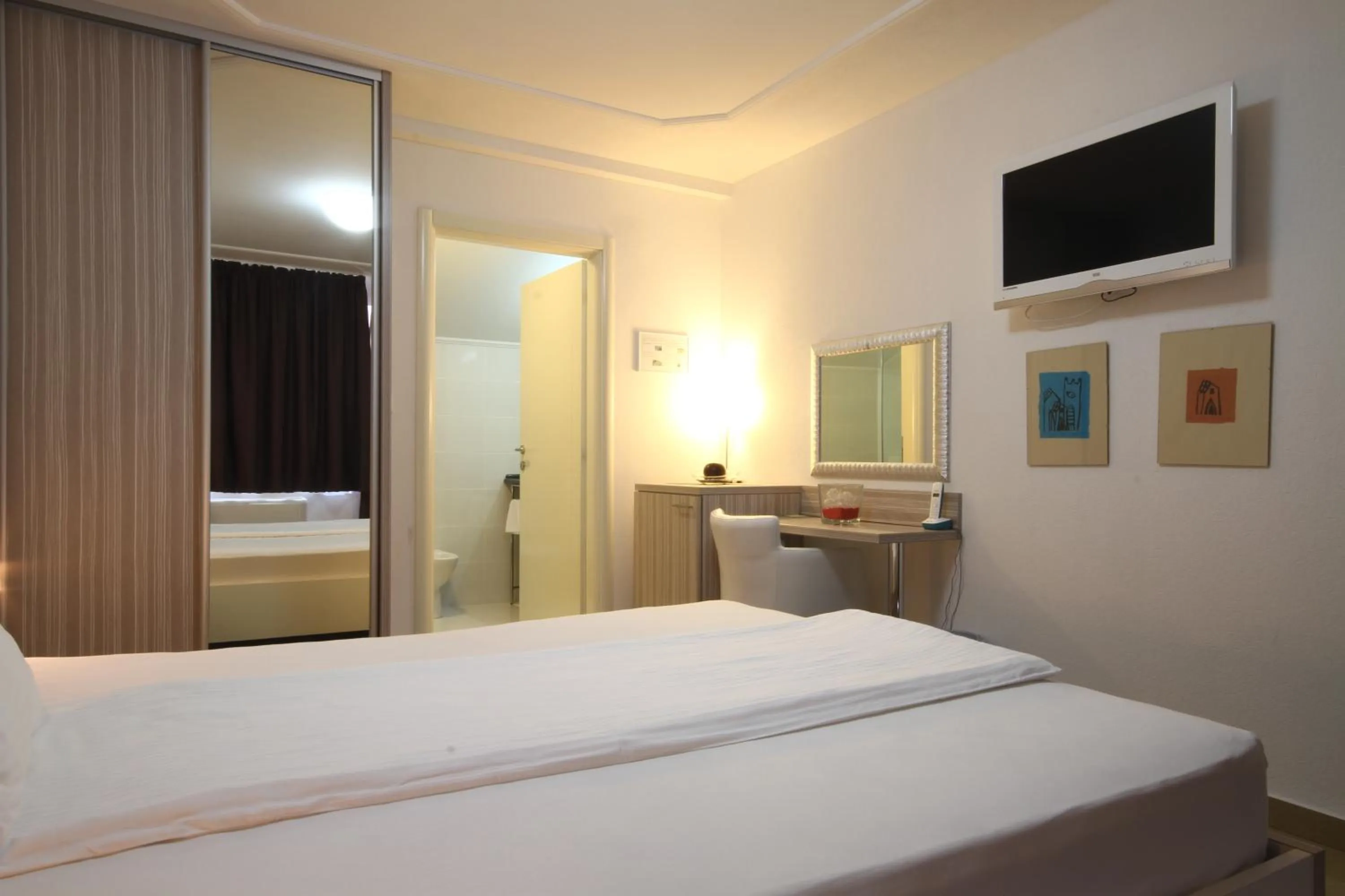 Photo of the whole room in Hotel Aruba