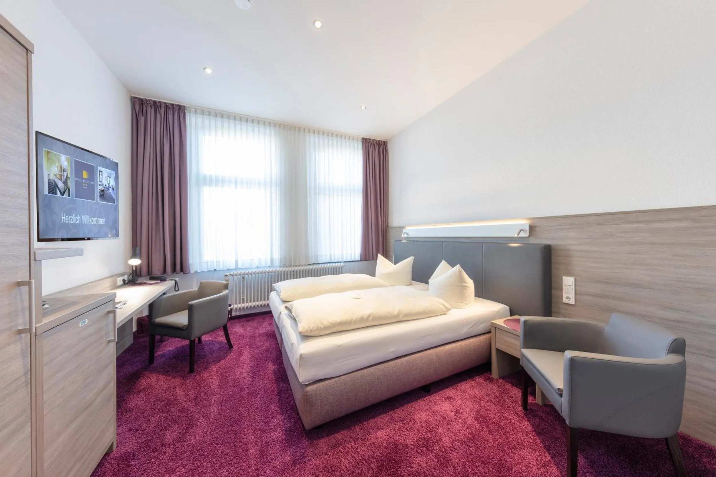 Bedroom, Bed in Hotel Reichshof garni