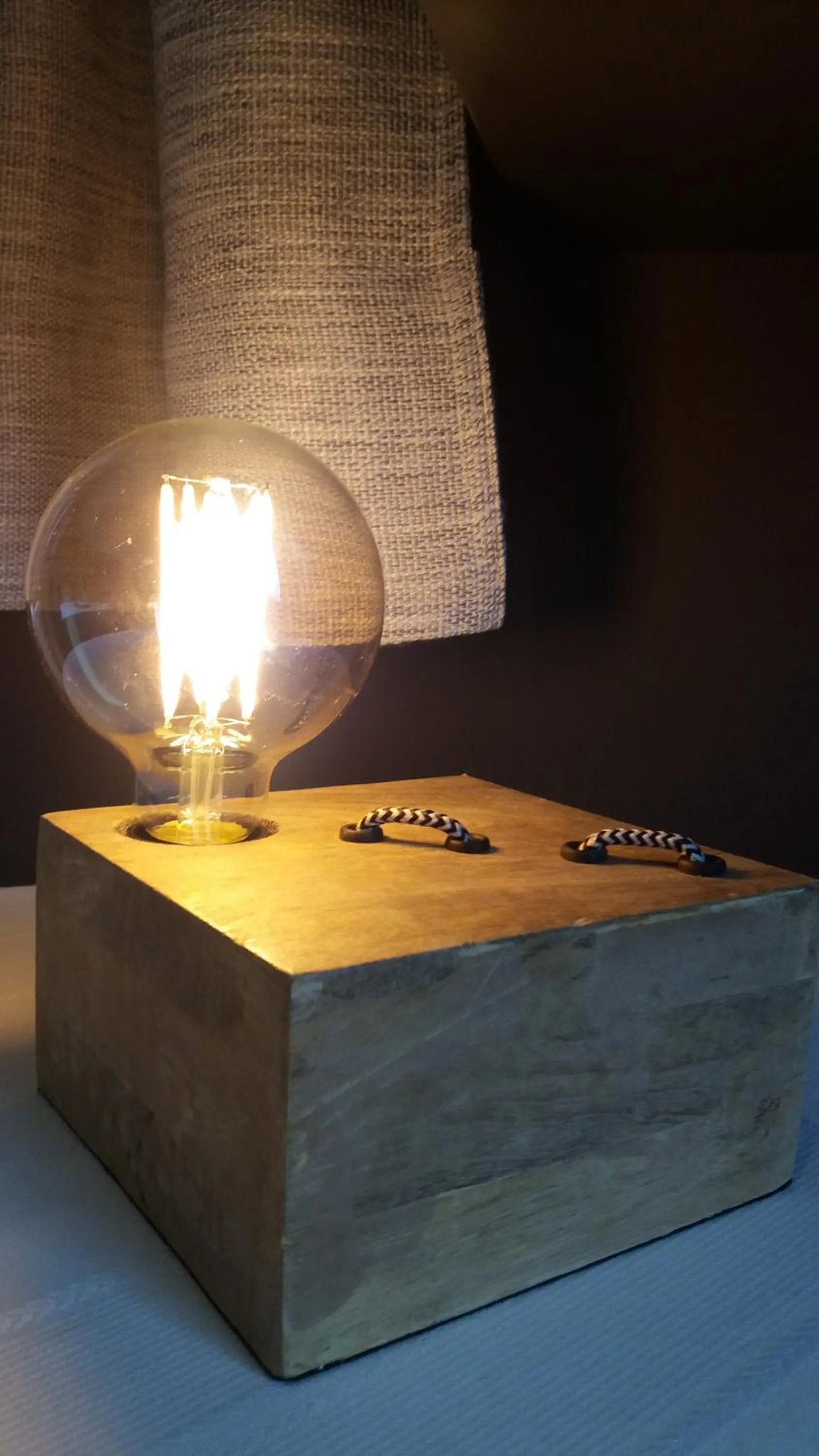 Decorative detail in "Un matin au jardin"