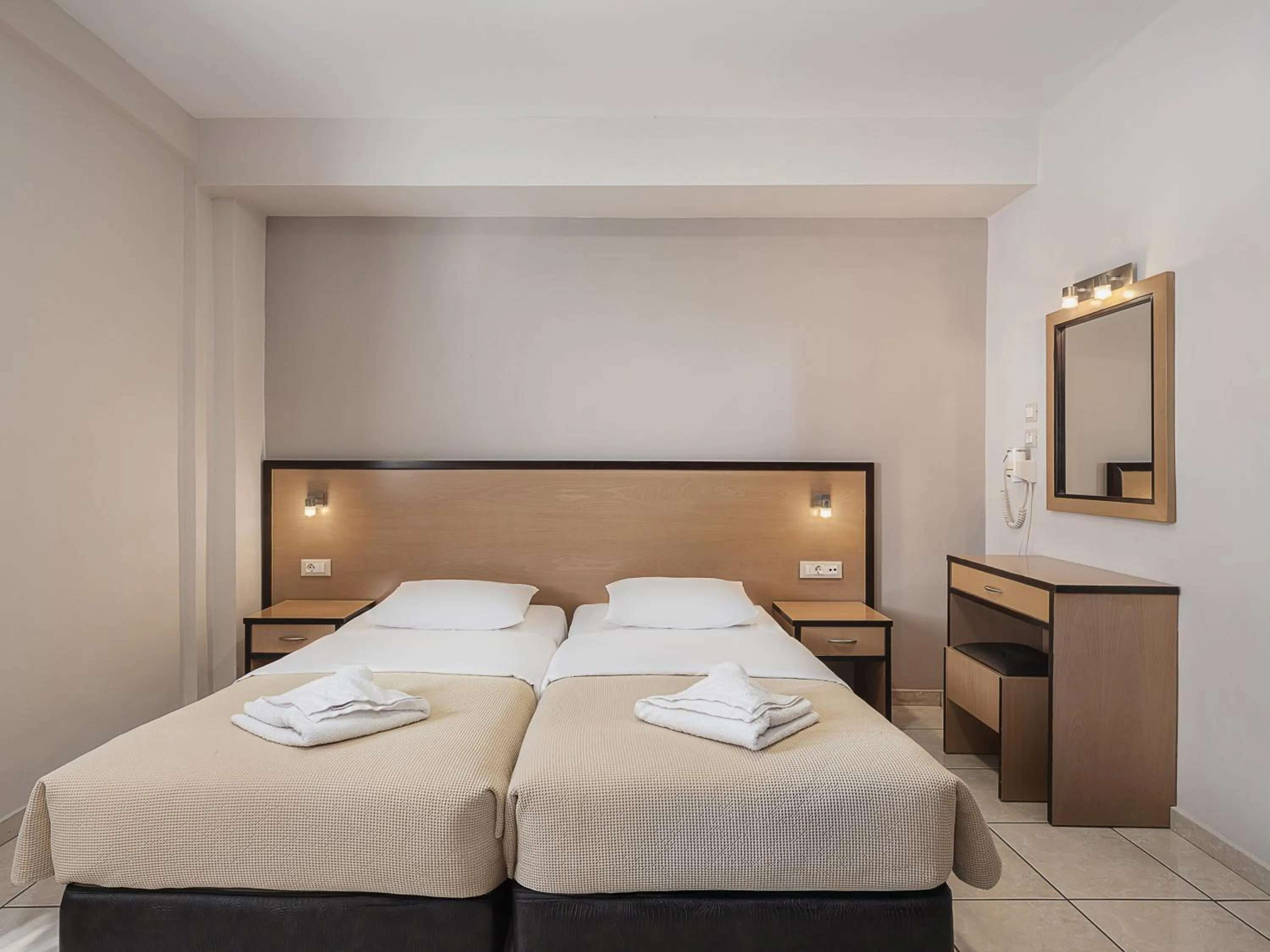 Theofilos City Hotel