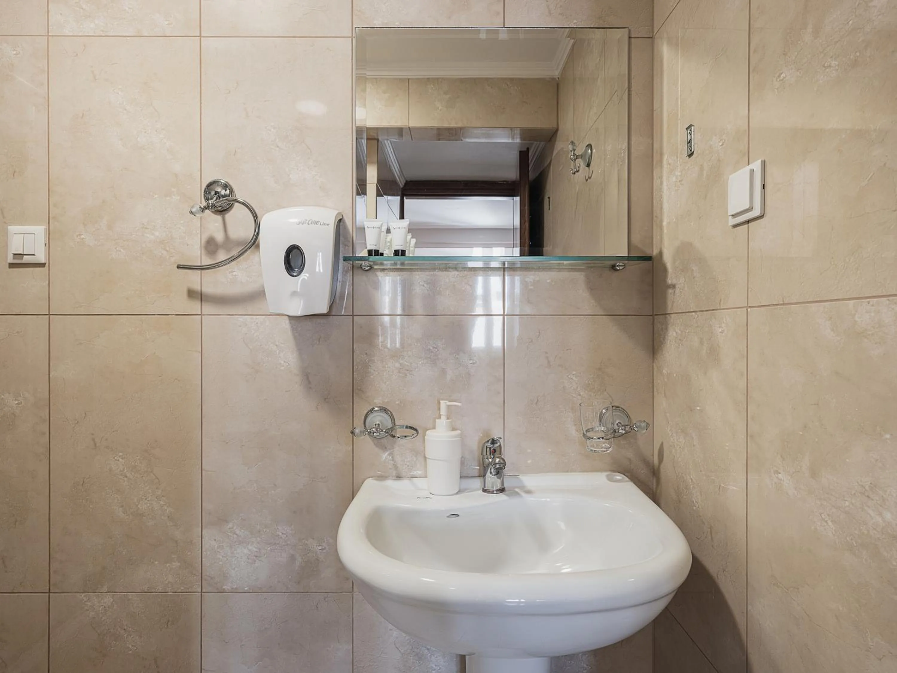 Theofilos City Hotel