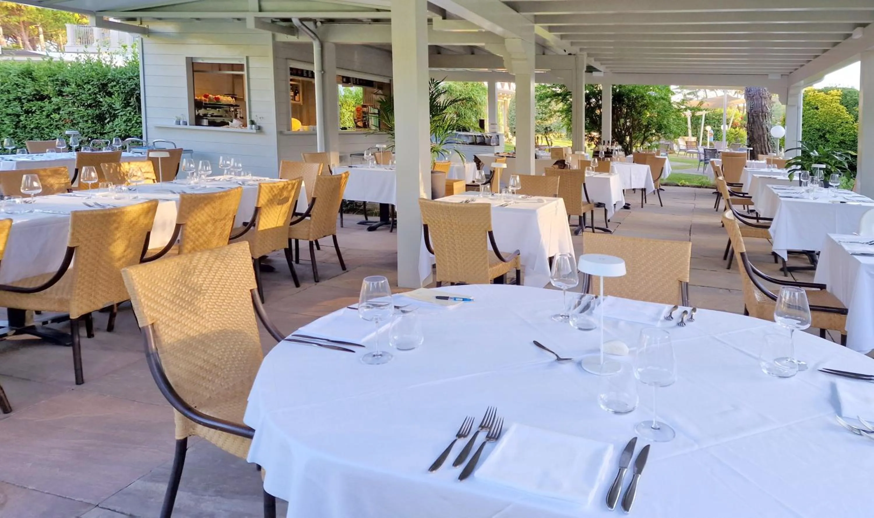 Dining area in Hotel Villa Elsa