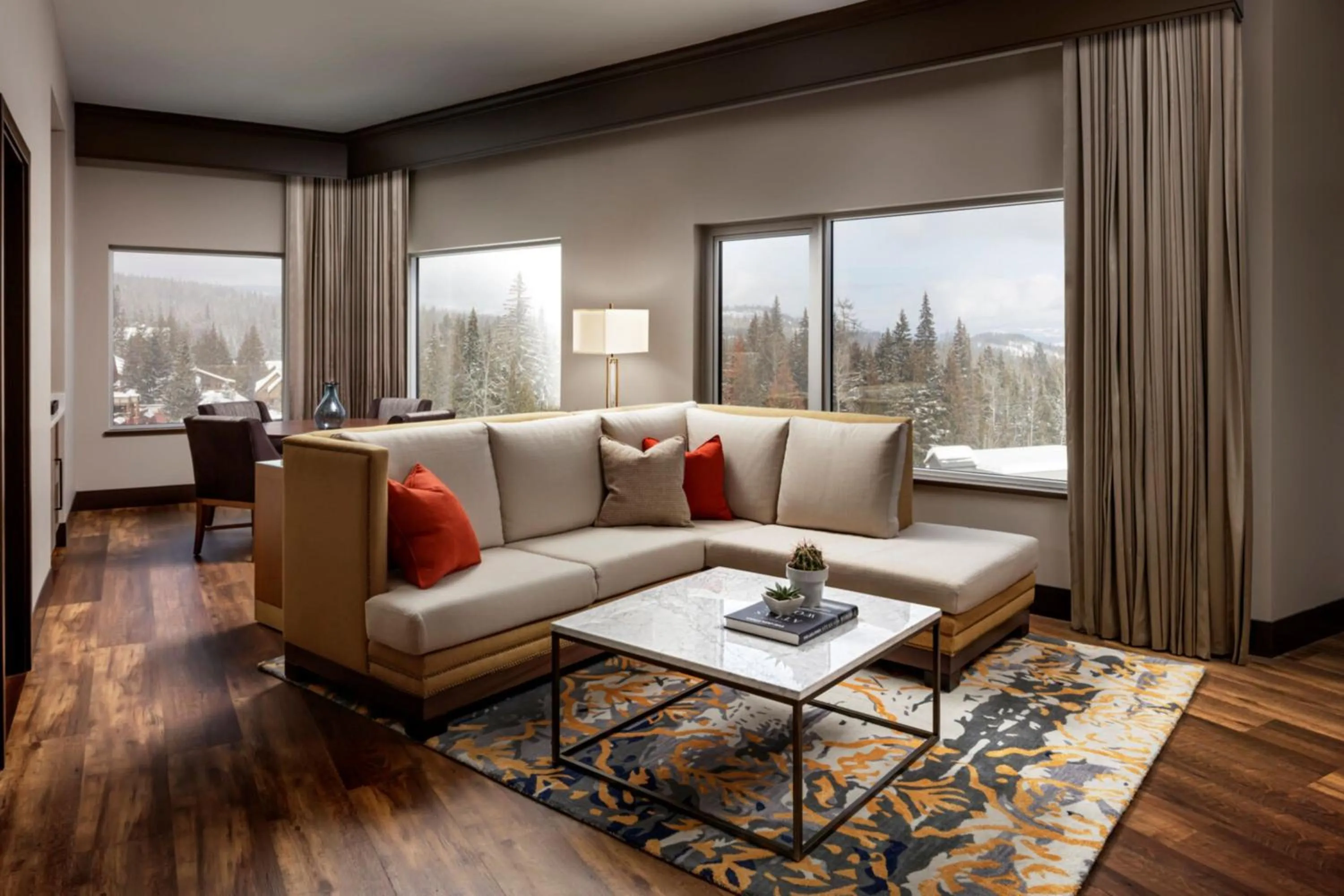 Living room in The Josie Hotel, Autograph Collection