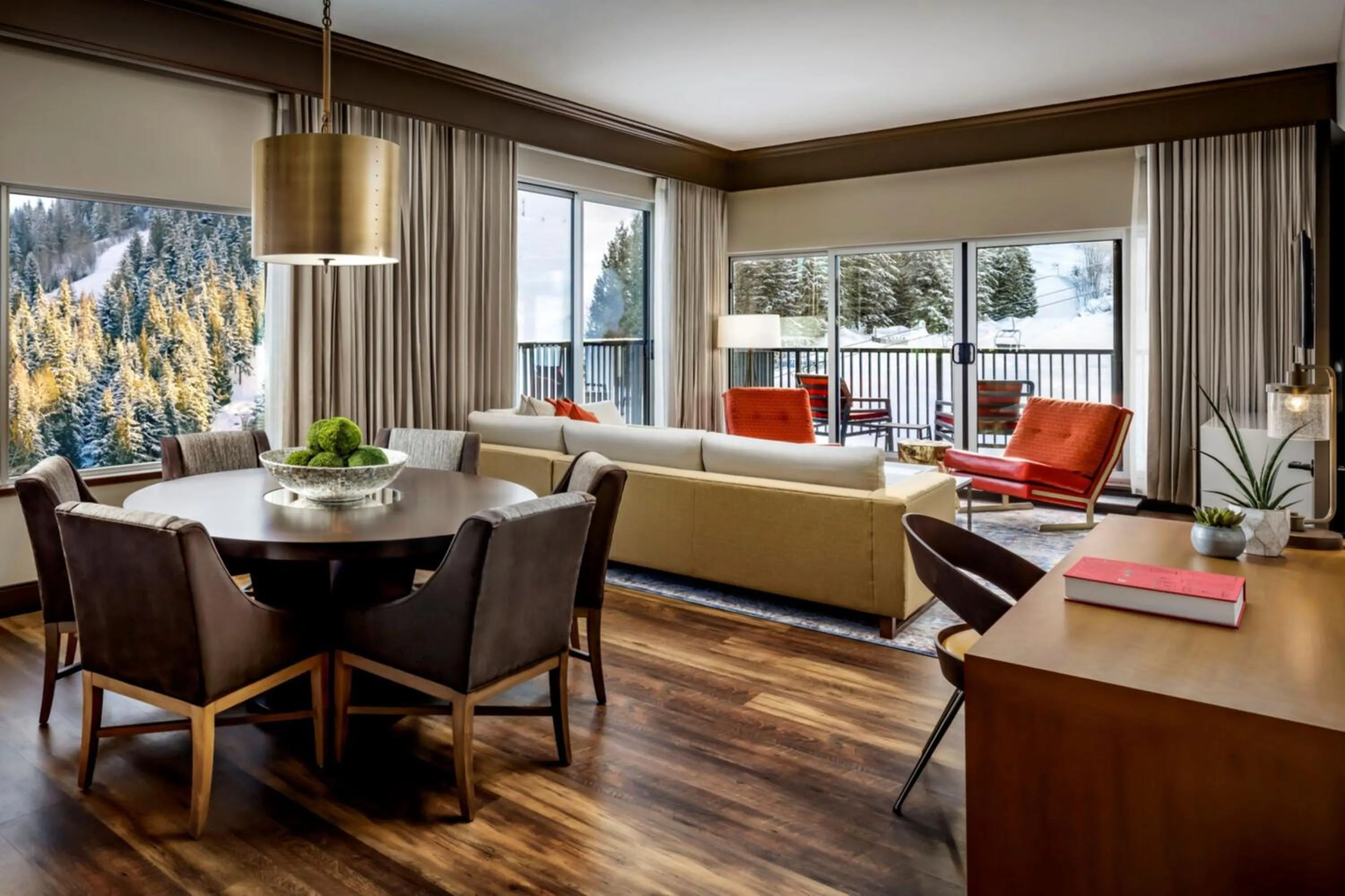 Photo of the whole room in The Josie Hotel, Autograph Collection