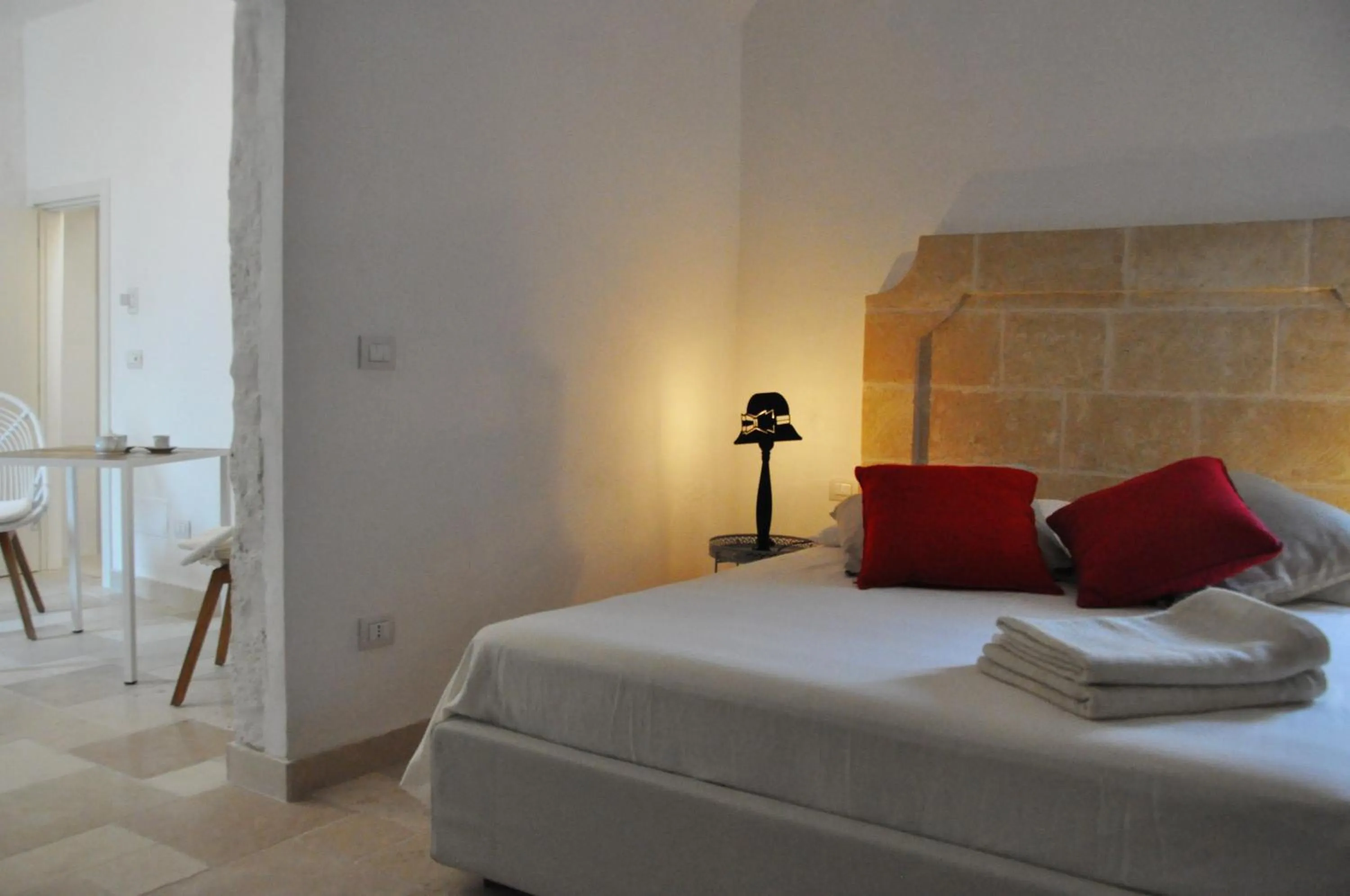 Bedroom, Bed in Donna Piera - Dimore di Charme