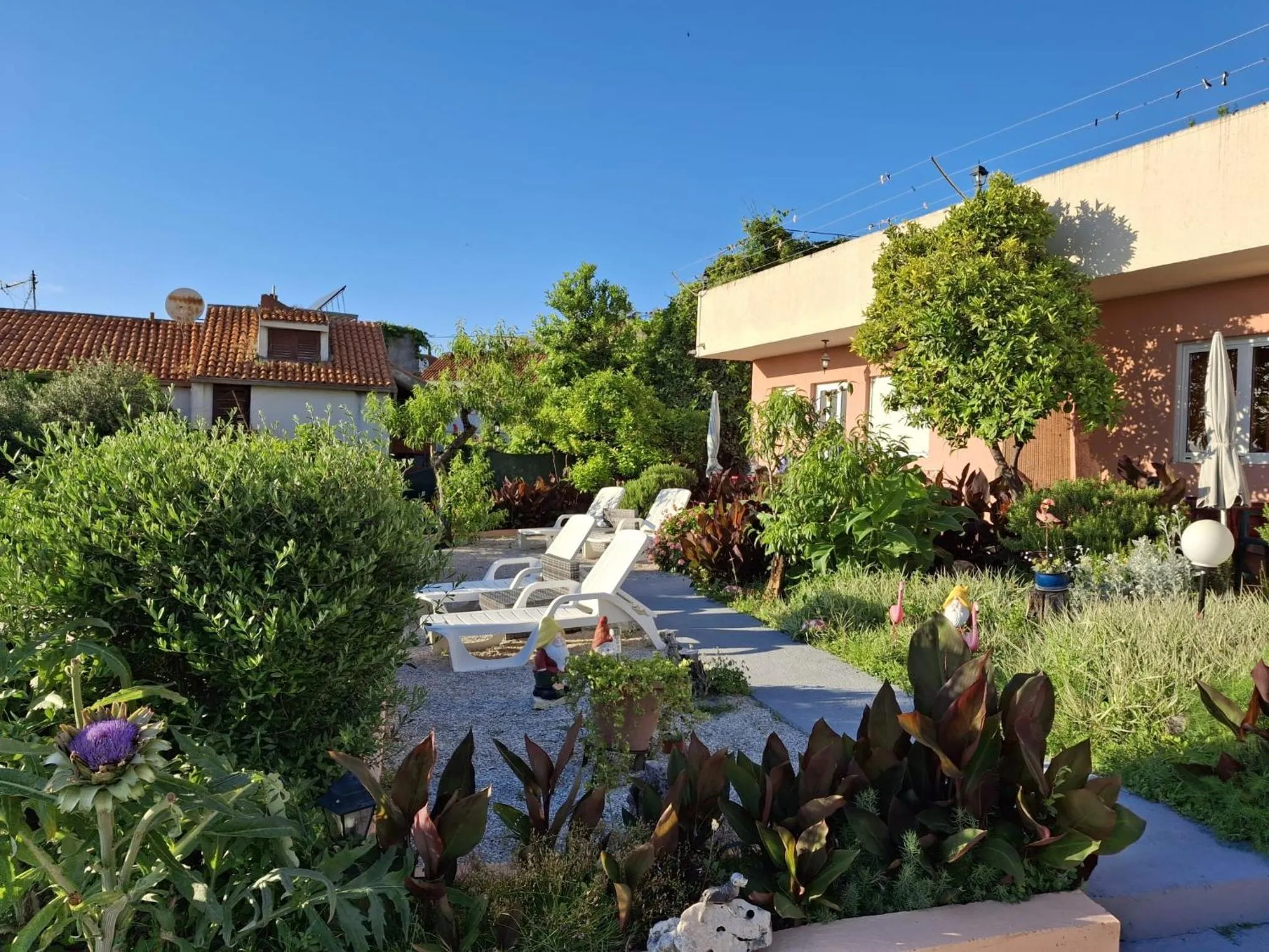 Property building in Villa Luketa