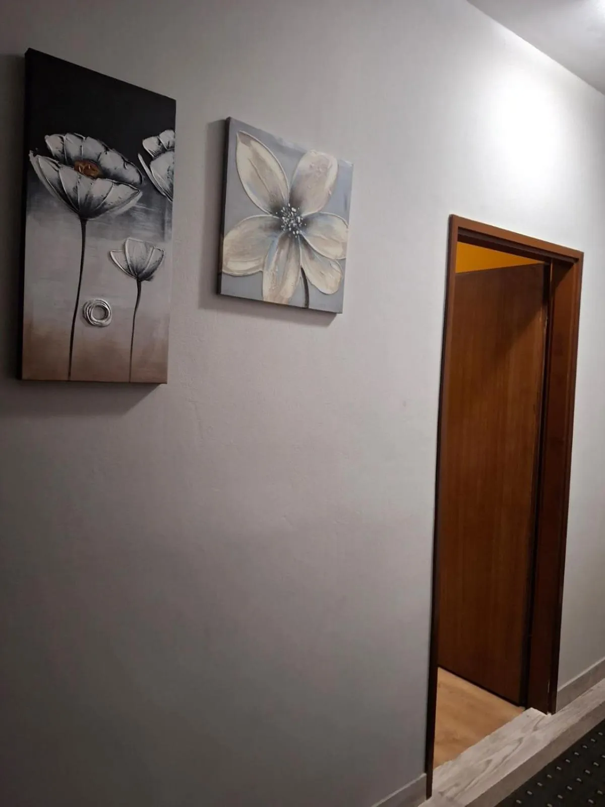 Decorative detail in Villa Luketa