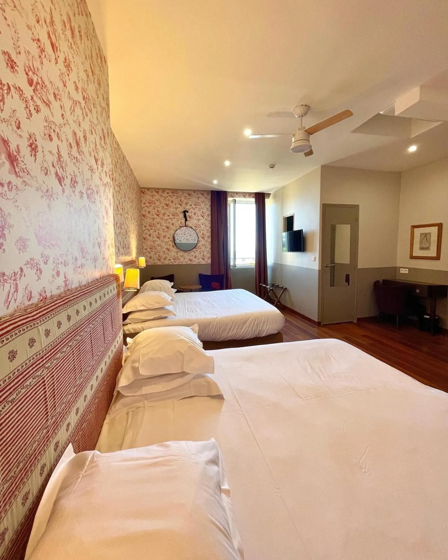 Bed in Hotel Restaurant Christophe Colomb