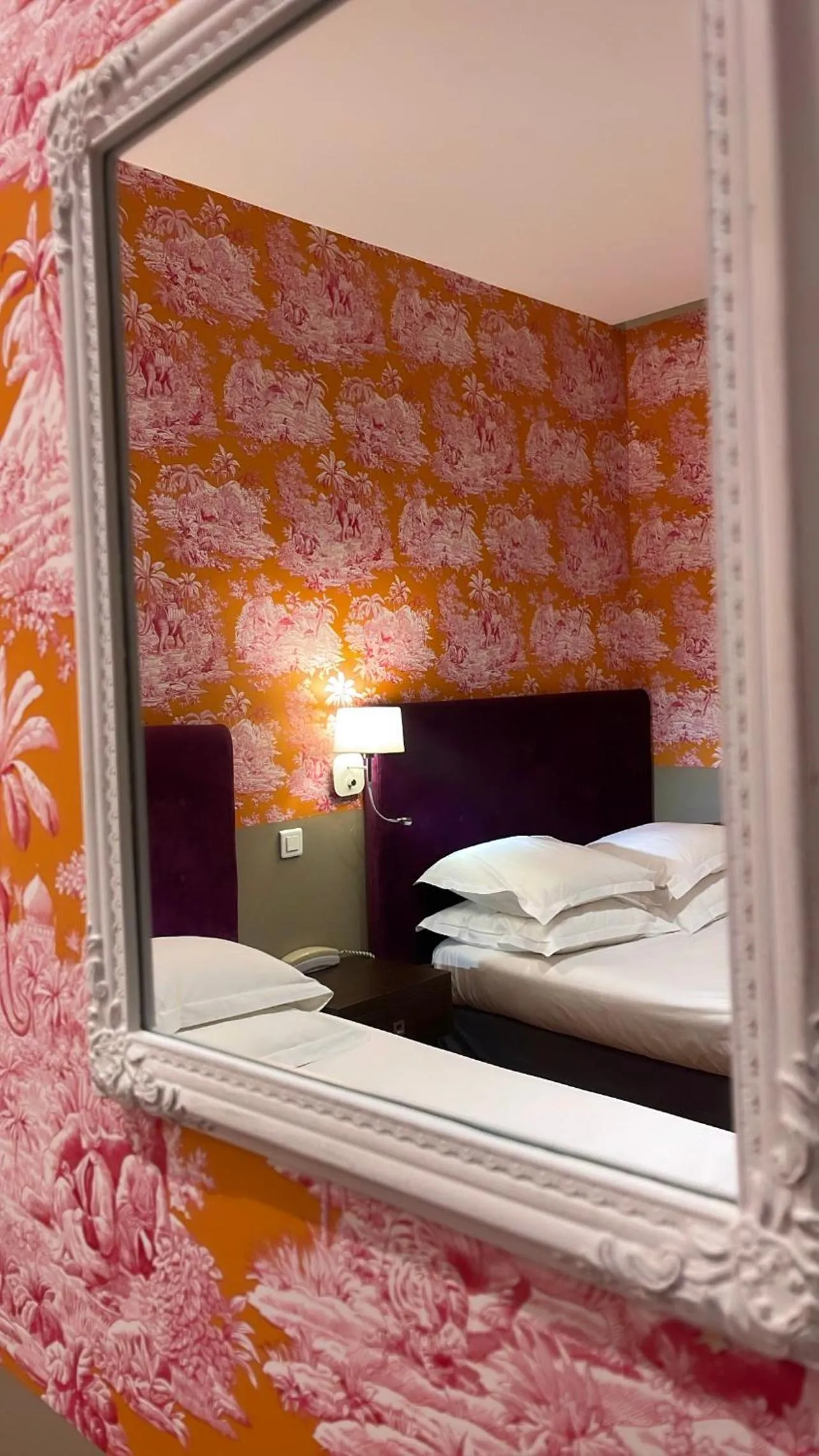 Bed in Hotel Restaurant Christophe Colomb