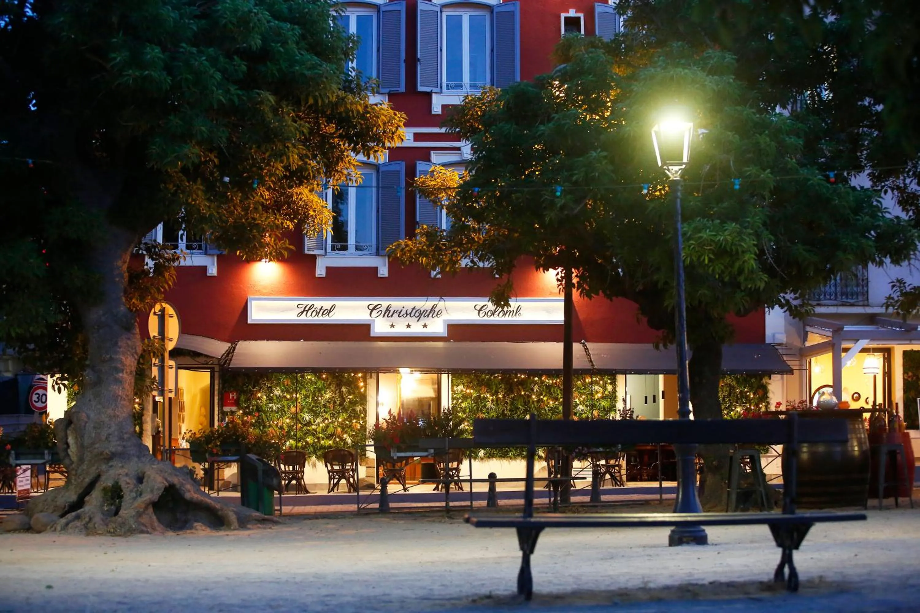 Property building in Hotel Restaurant Christophe Colomb