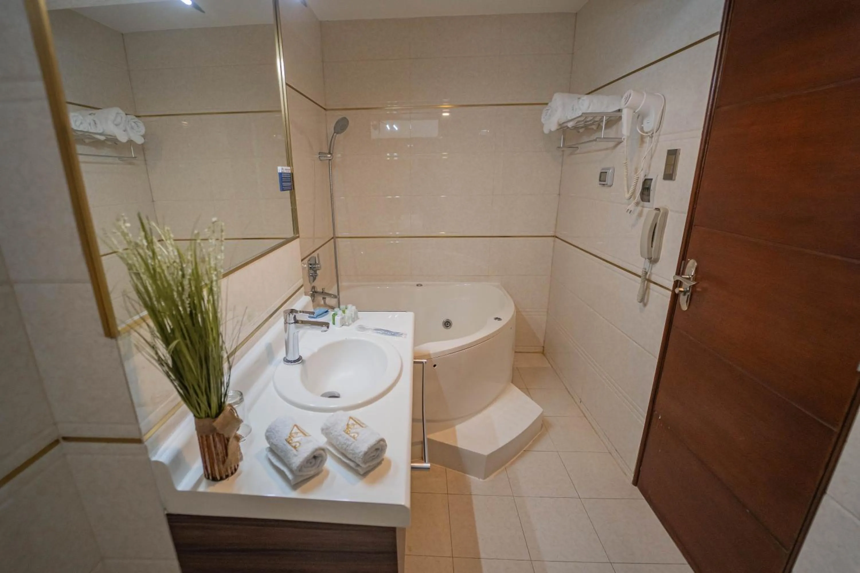 hair dryier in Gran Recreo Hotel - Trujillo - Perú