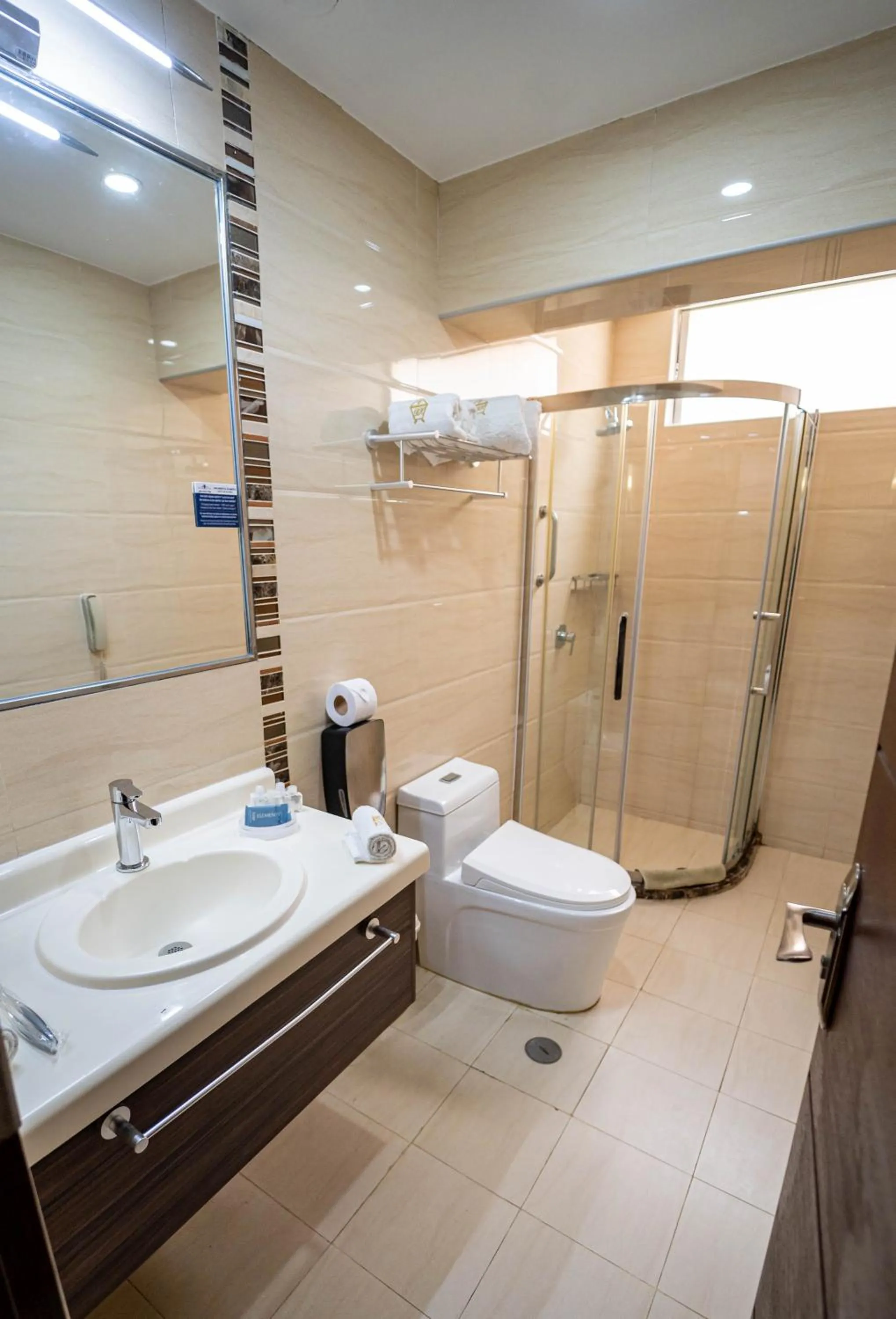 Shower in Gran Recreo Hotel - Trujillo - Perú