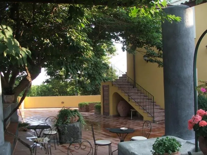 Balcony/Terrace in La Terra Del Mezzo