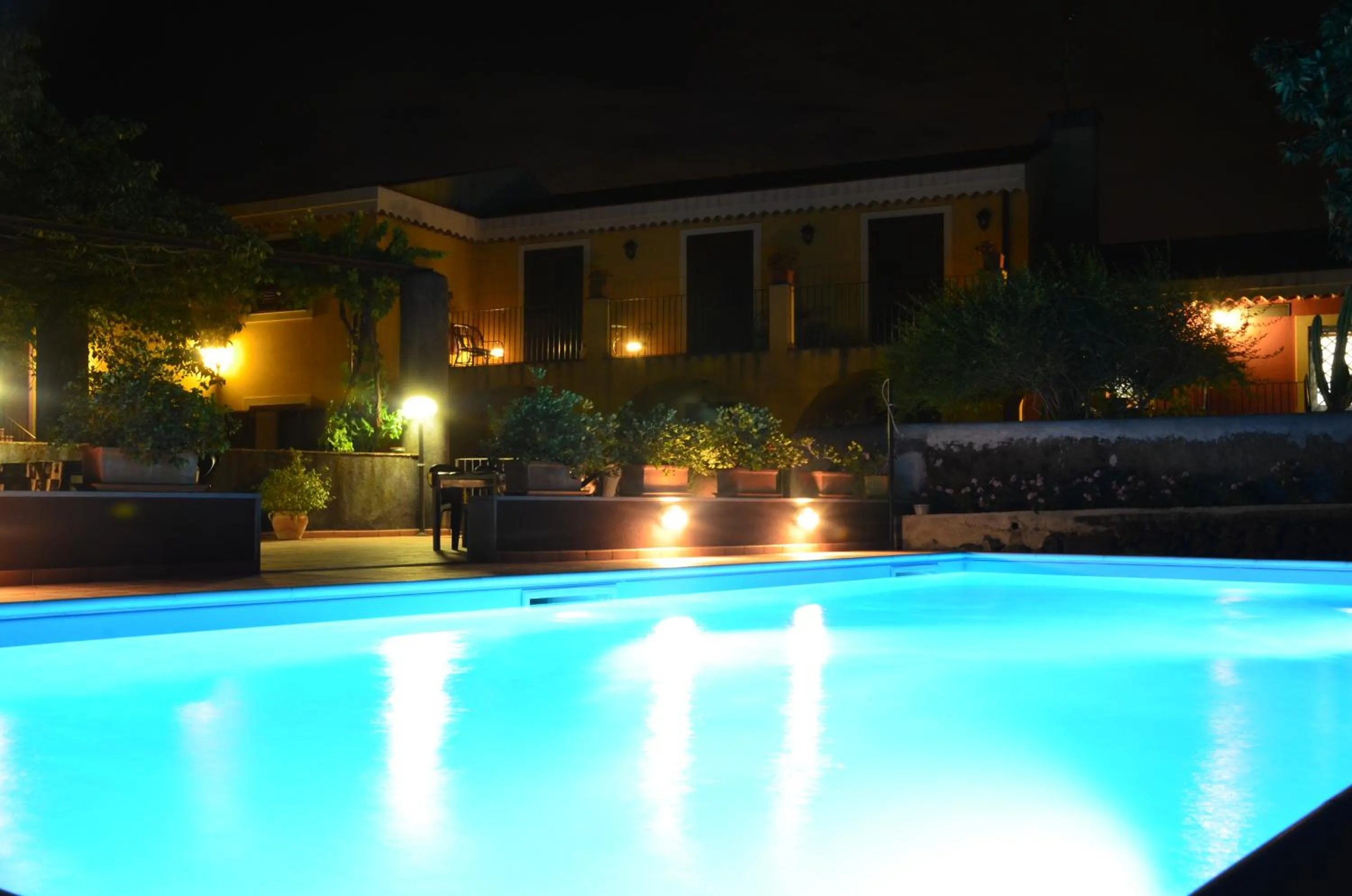 Swimming pool in La Terra Del Mezzo