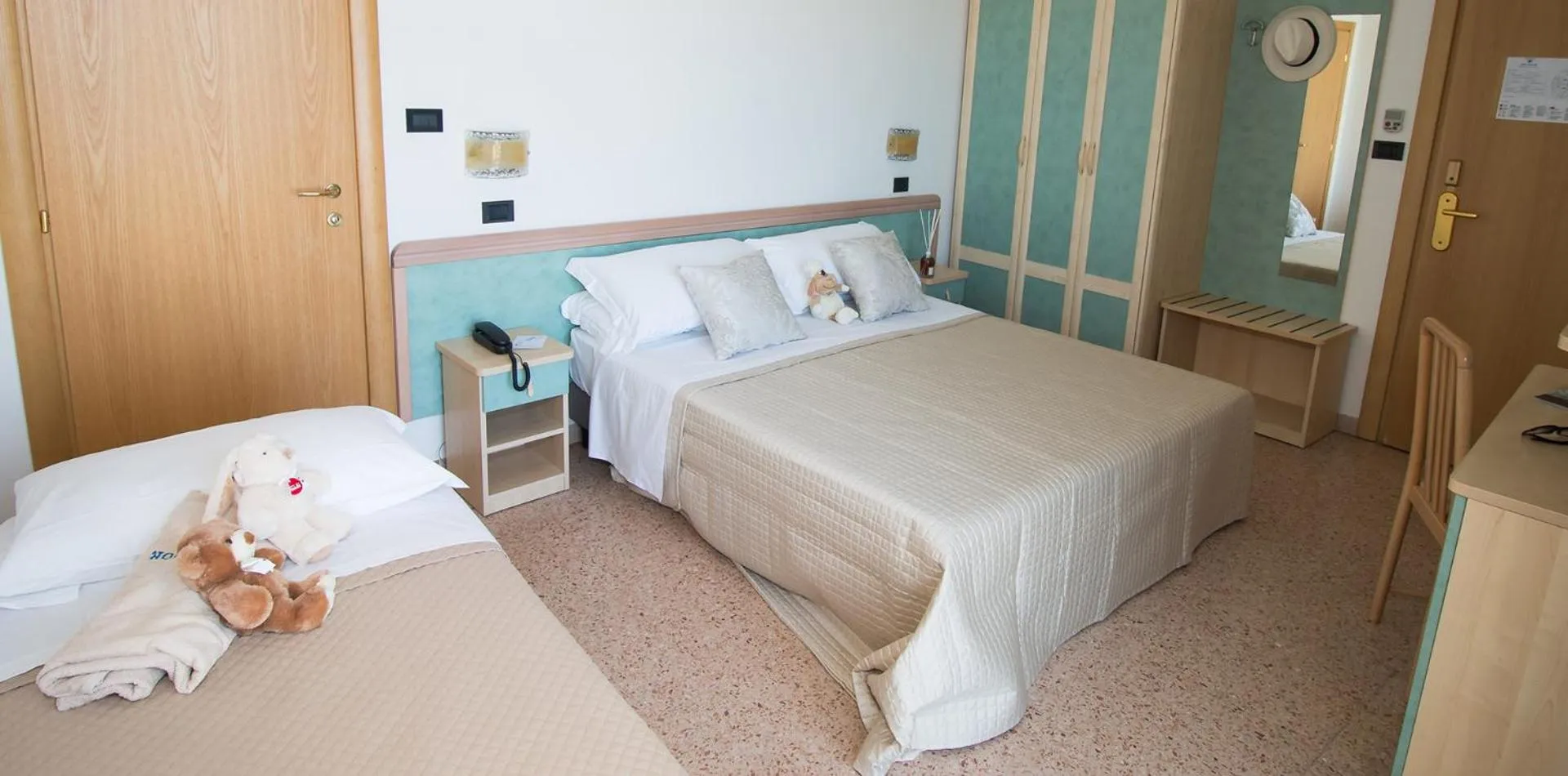 Bed in Hotel Excelsior