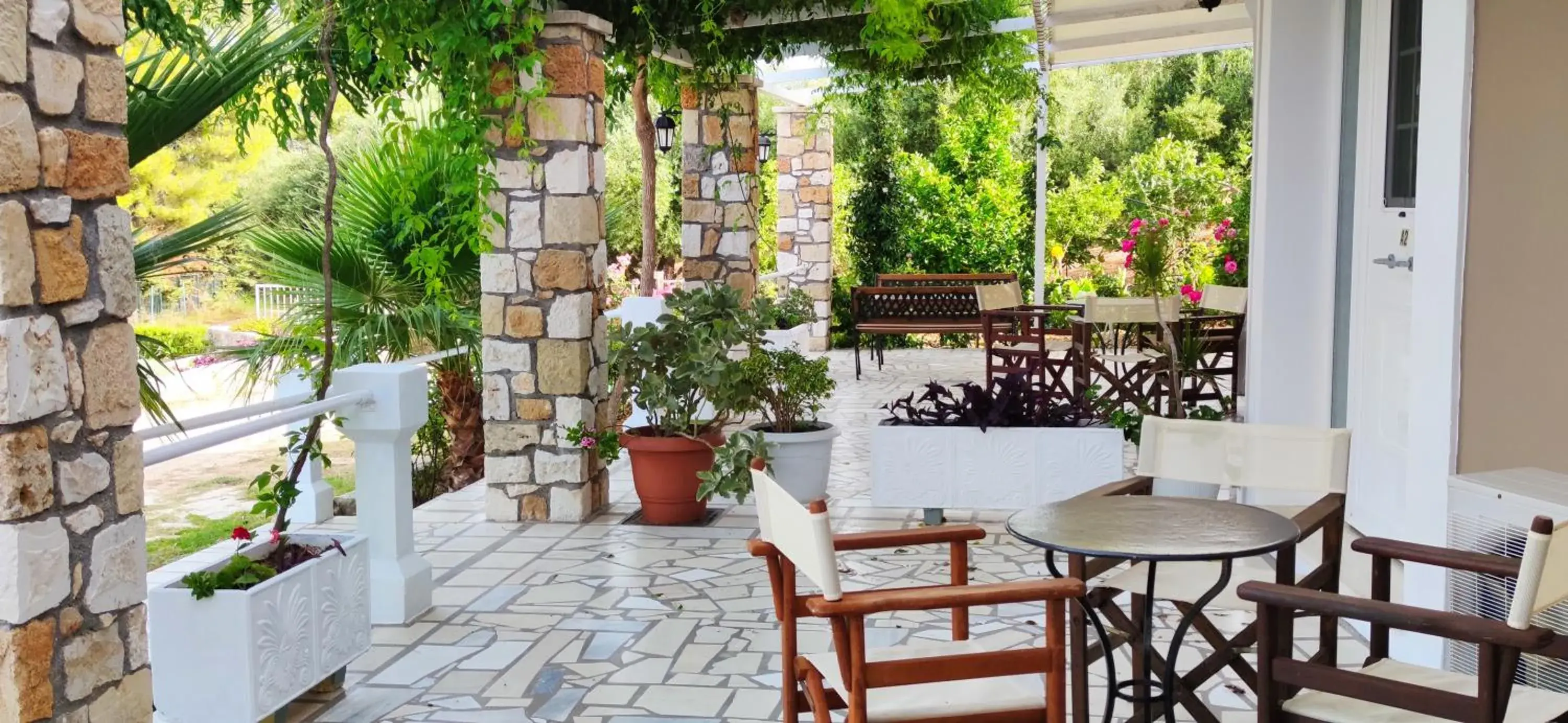 One-Bedroom Apartment with Sea View in Oskars Studios & Apartments One-Bedroom Apartment with Sea View in Oskars Studios & Apartments