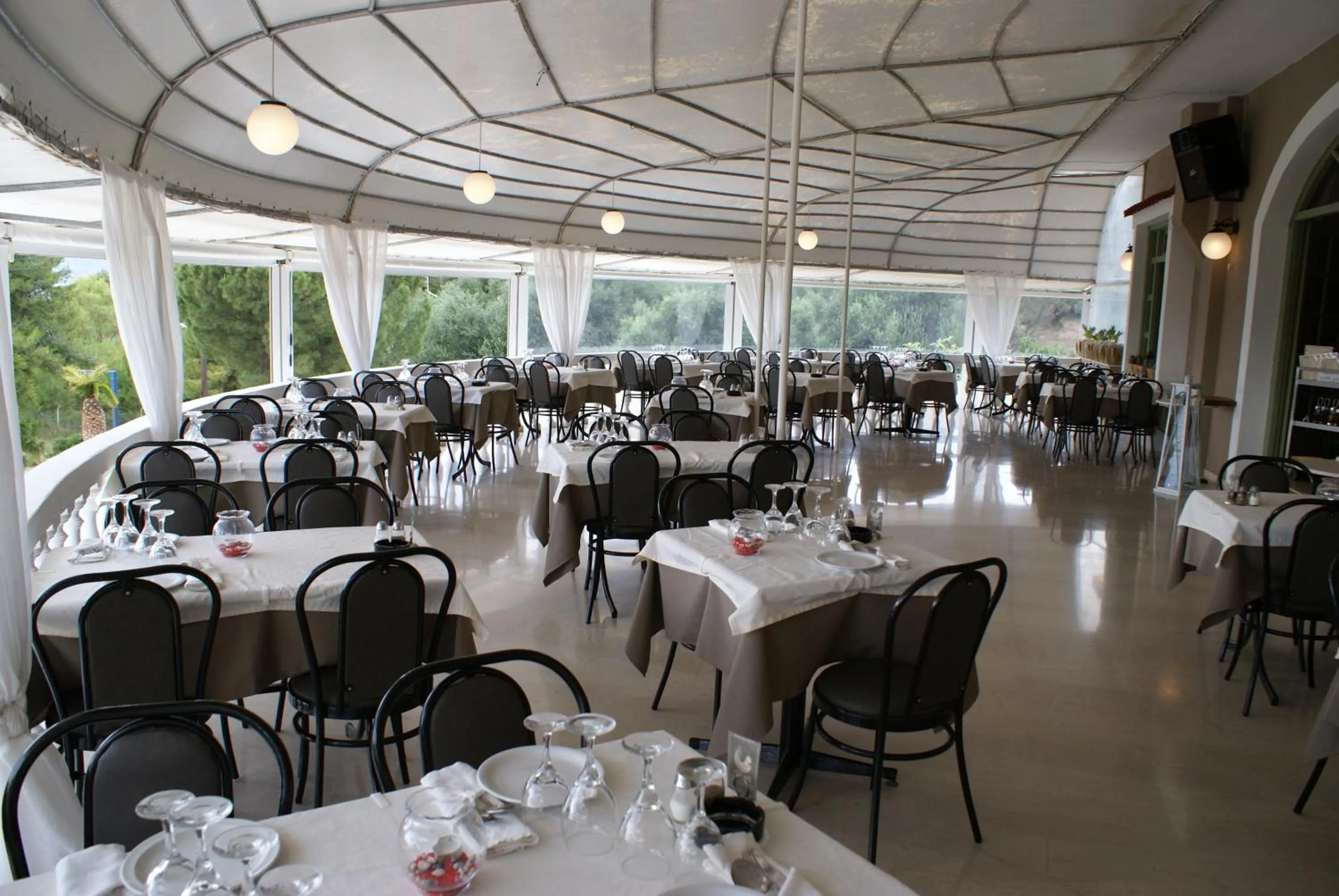 Breakfast in Oskars Studios & Apartments