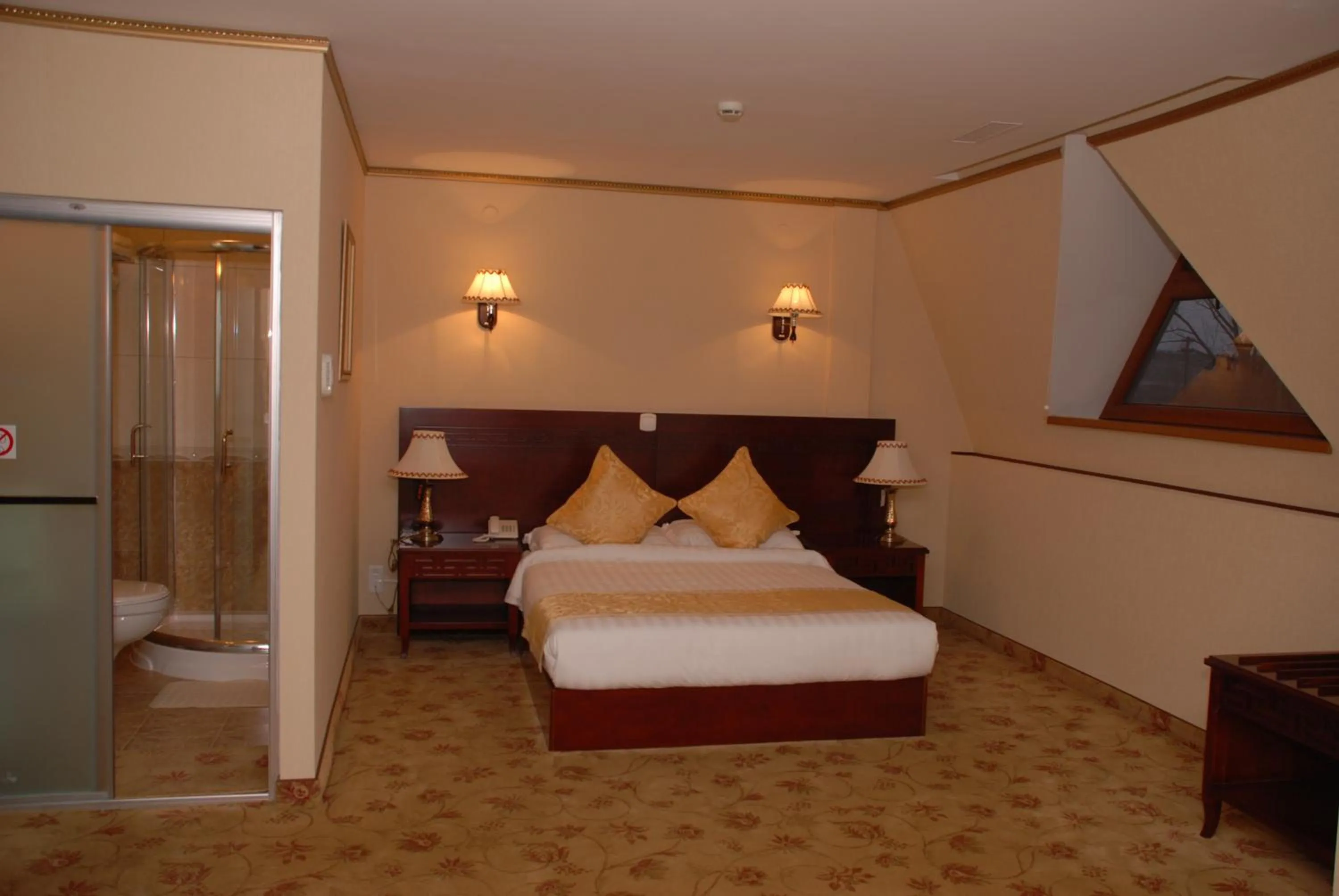 Bed in Motel DHS - Chinese Restaurant