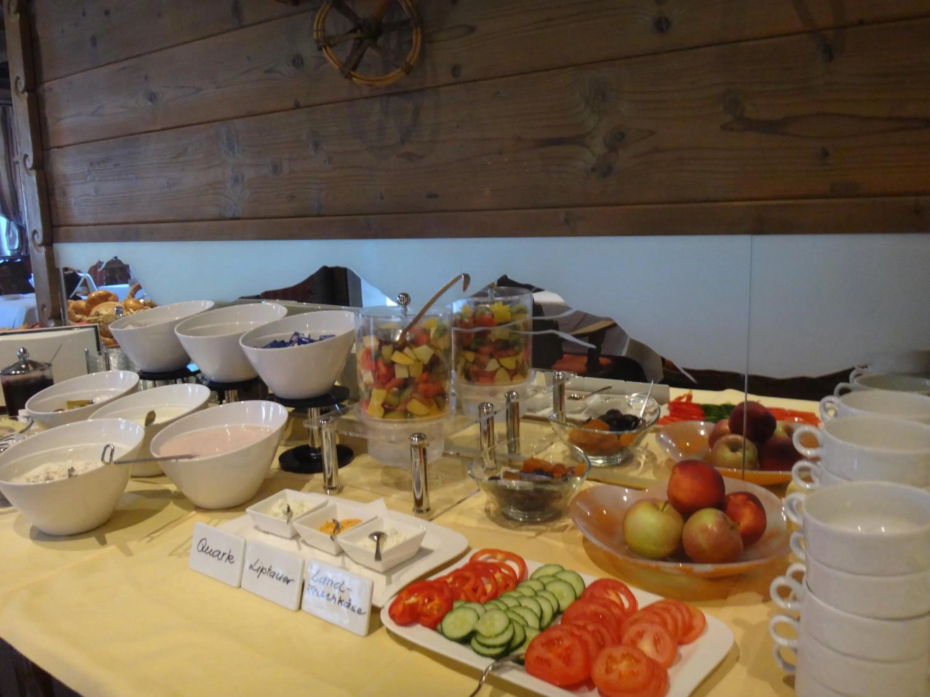Buffet breakfast in Sporthotel Pechtl