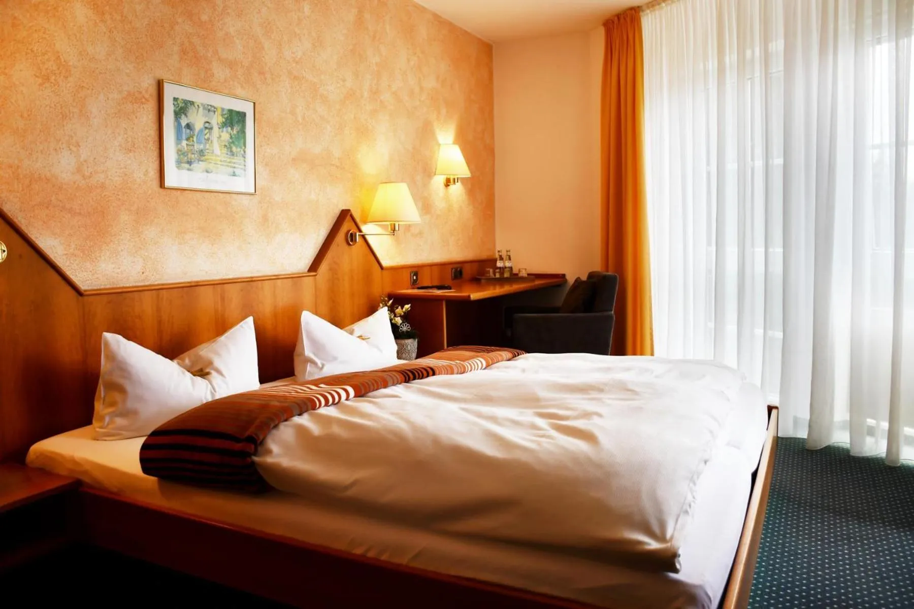 Bedroom, Bed in Hotel Schöne Aussicht