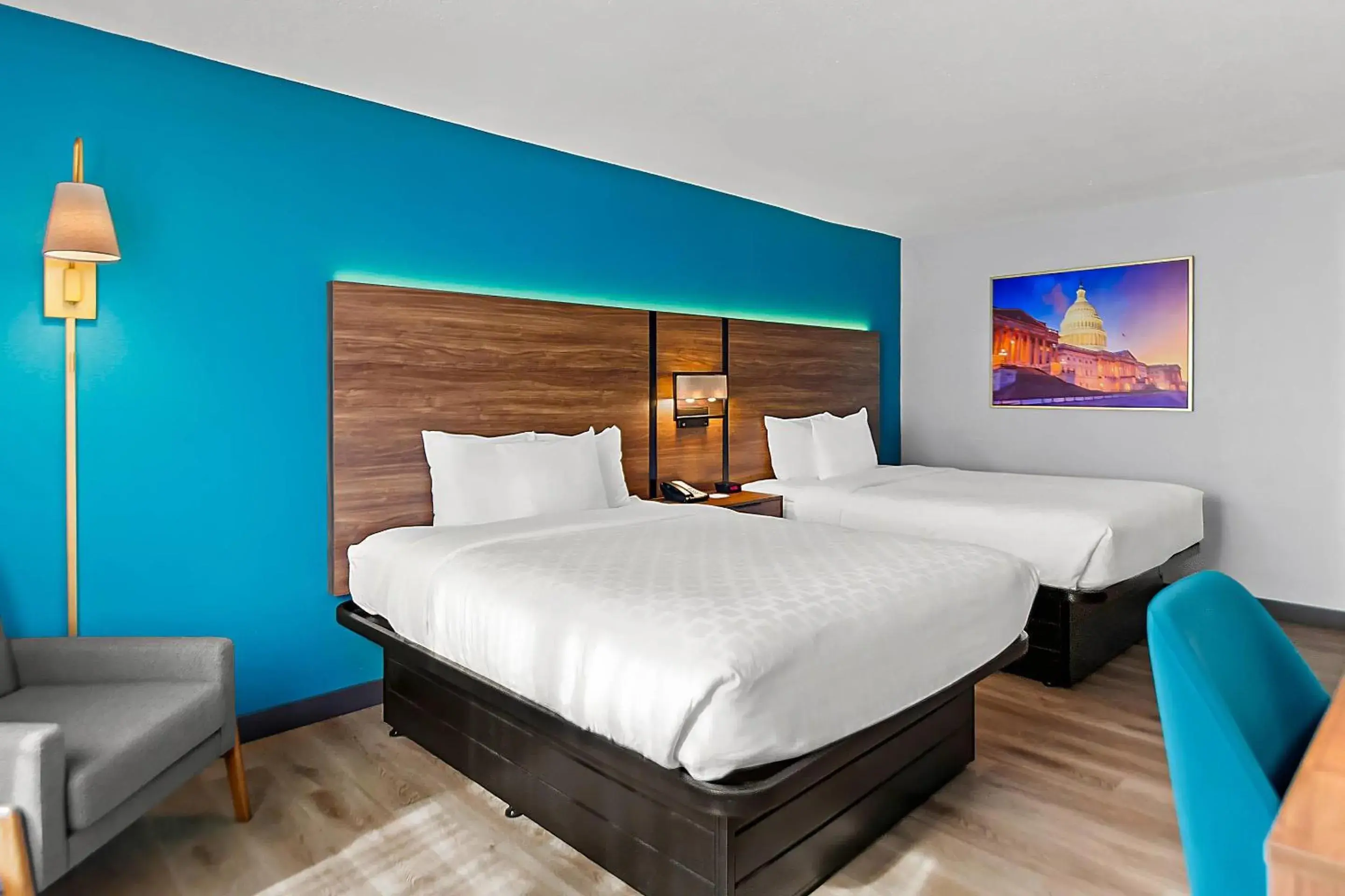 Double Room with Two Double Beds - Upper Floor/Non-Smoking in Clarion Inn Falls Church-Arlington Double Room with Two Double Beds - Upper Floor/Non-Smoking in Clarion Inn Falls Church-Arlington